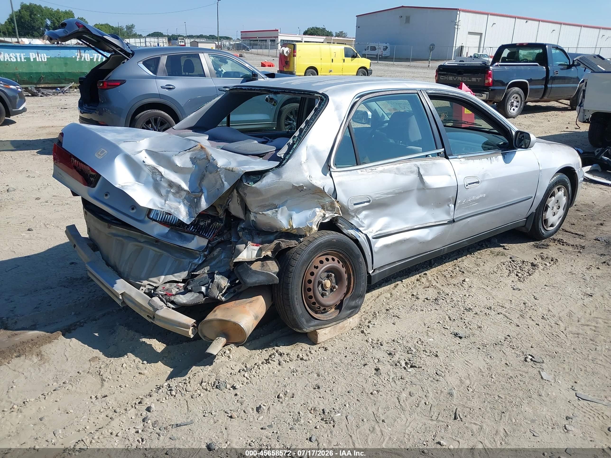 1998 Honda Accord Lx Silver vin: 1HGCG564XWA213820