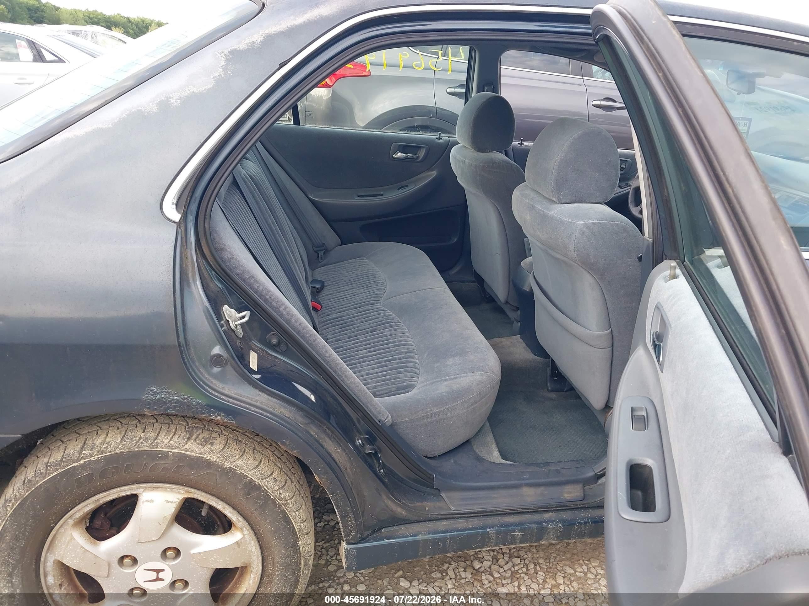 1998 Honda Accord Ex Dark Blue vin: 1HGCG5651WA008055