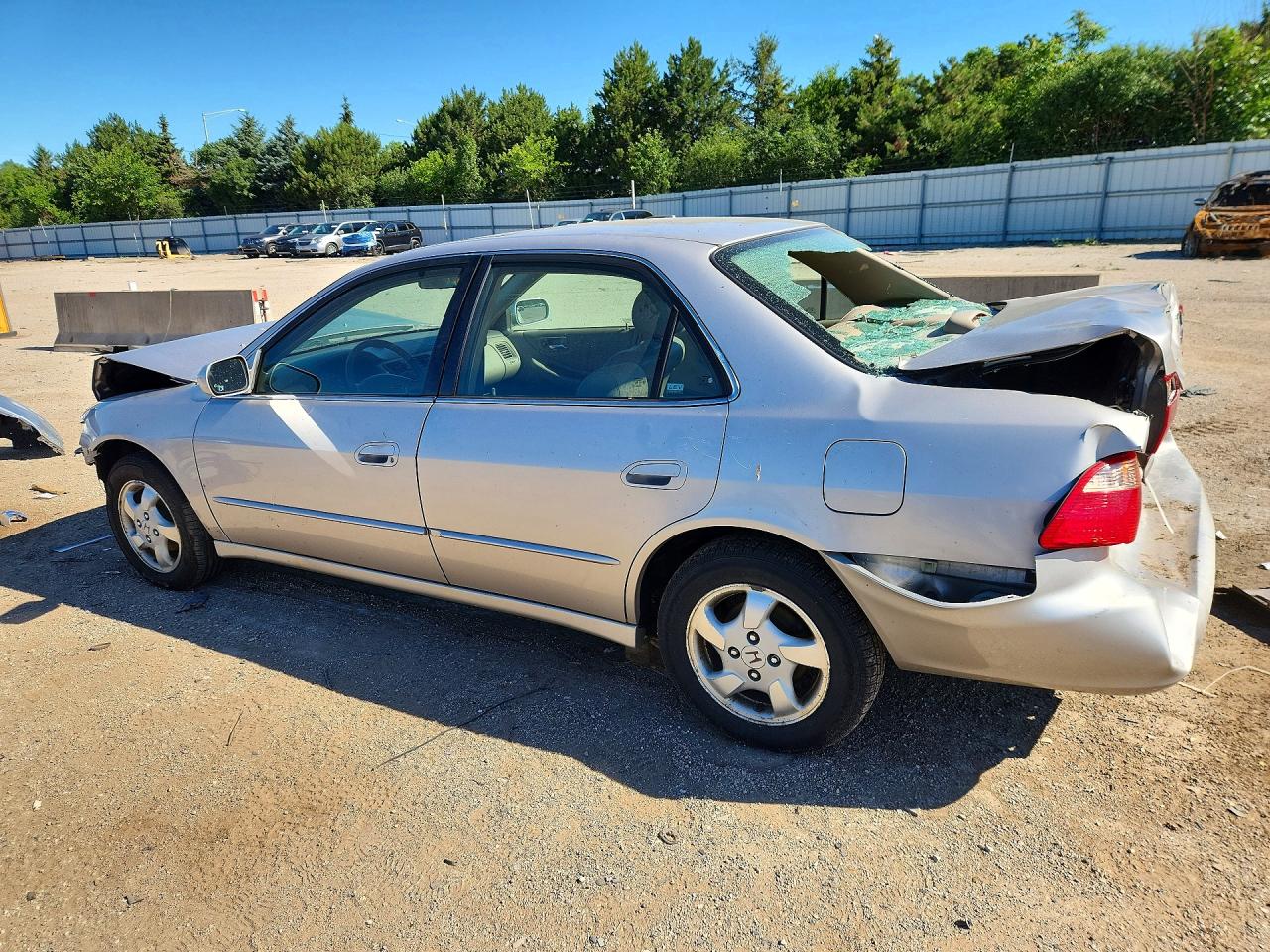1998 Honda Accord Ex Серебряный vin: 1HGCG5651WA143441