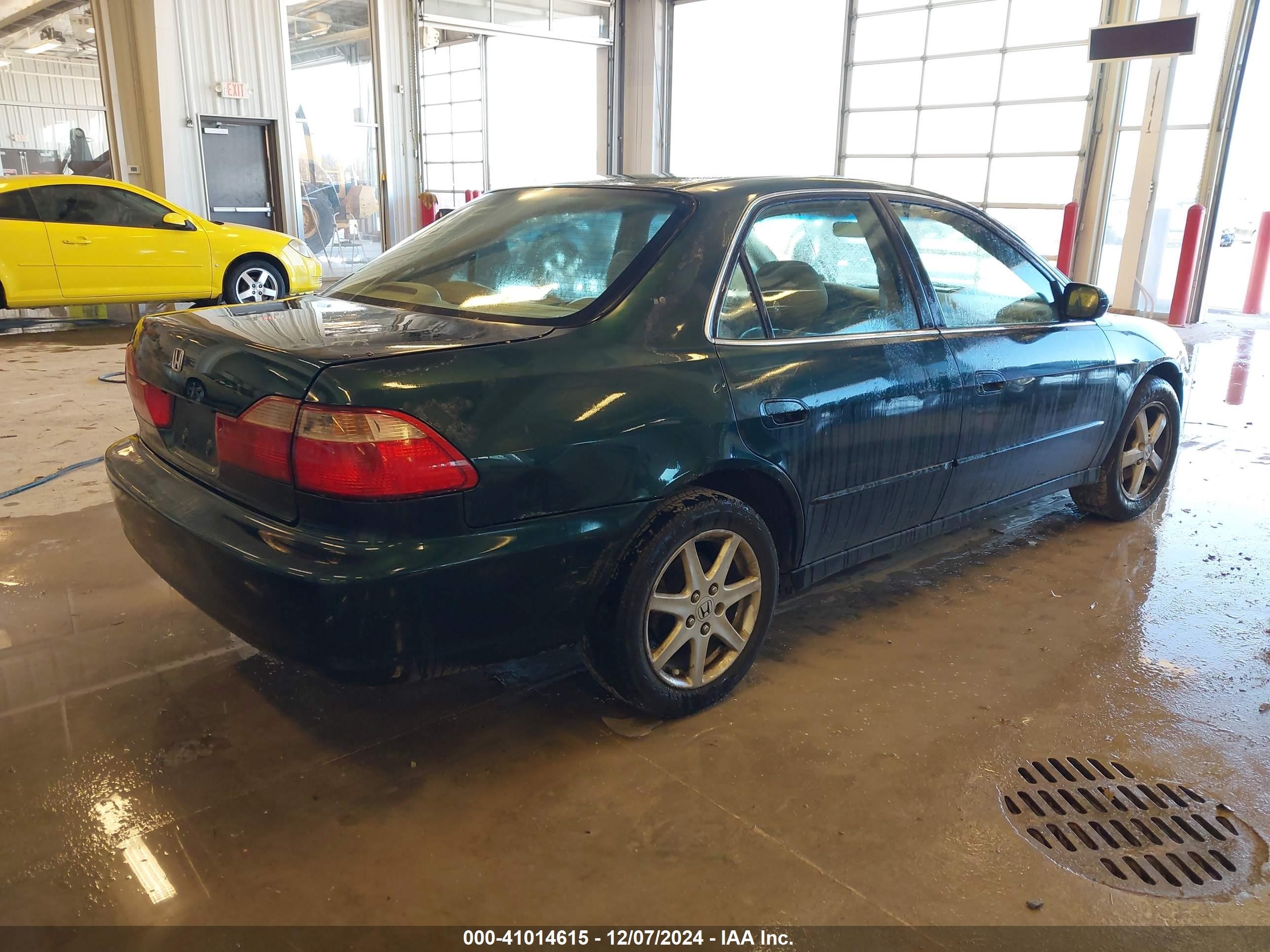 1998 Honda Accord Ex Green vin: 1HGCG5652WA050816