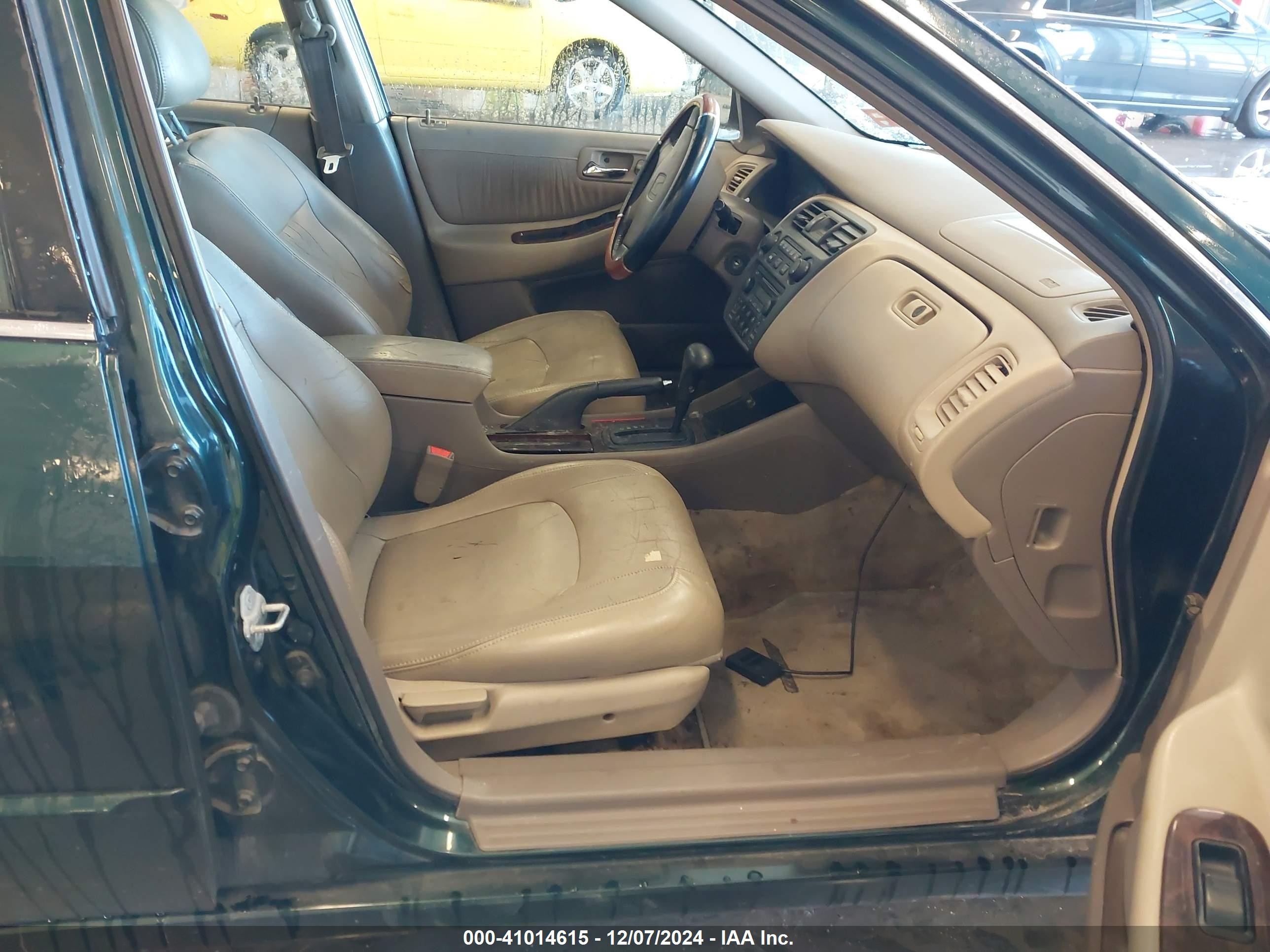 1998 Honda Accord Ex Green vin: 1HGCG5652WA050816