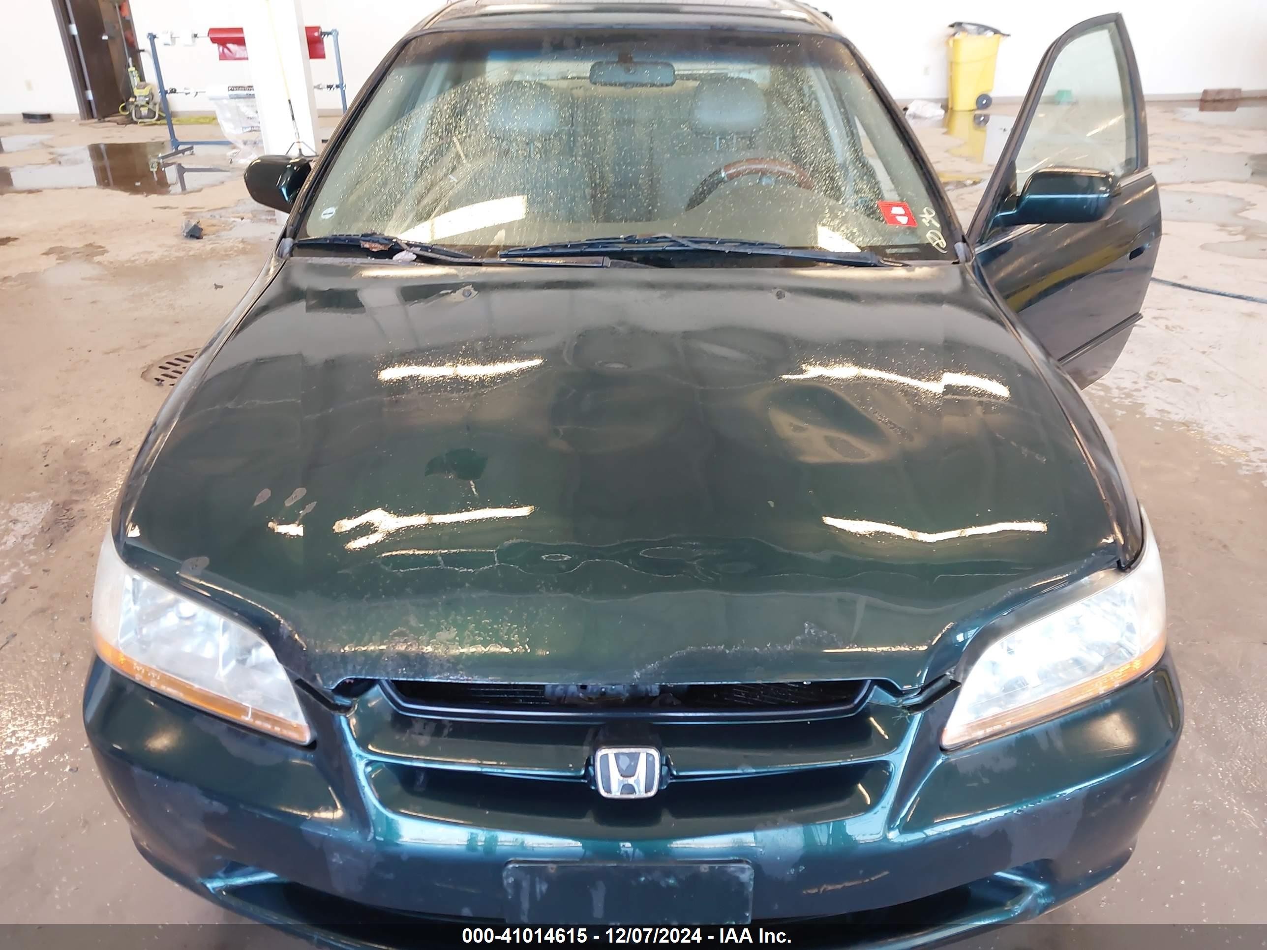 1998 Honda Accord Ex Green vin: 1HGCG5652WA050816
