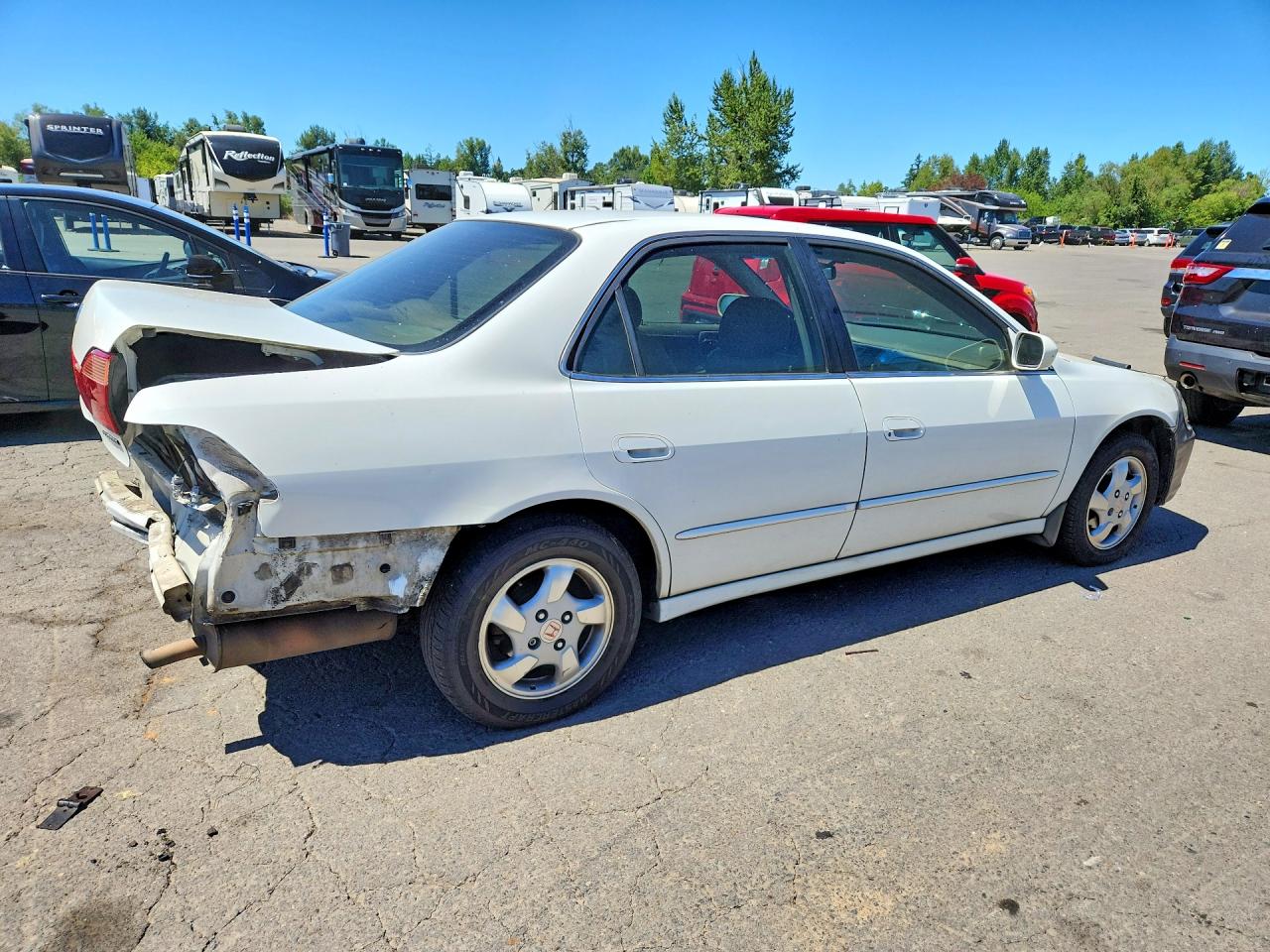 1998 Honda Accord Ex White vin: 1HGCG5652WA130486