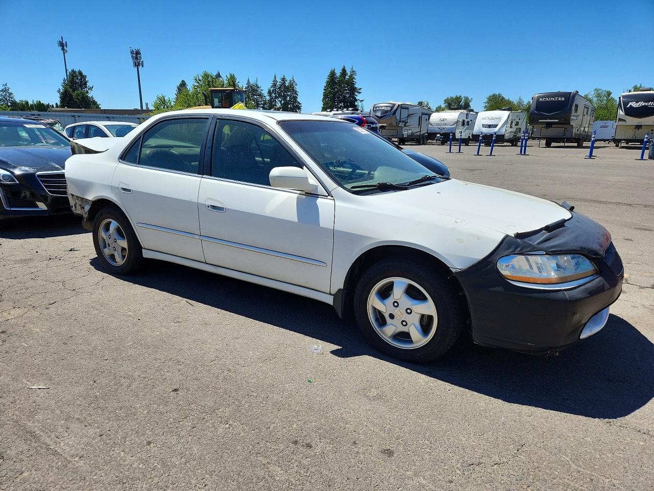 1998 Honda Accord Ex White vin: 1HGCG5652WA130486