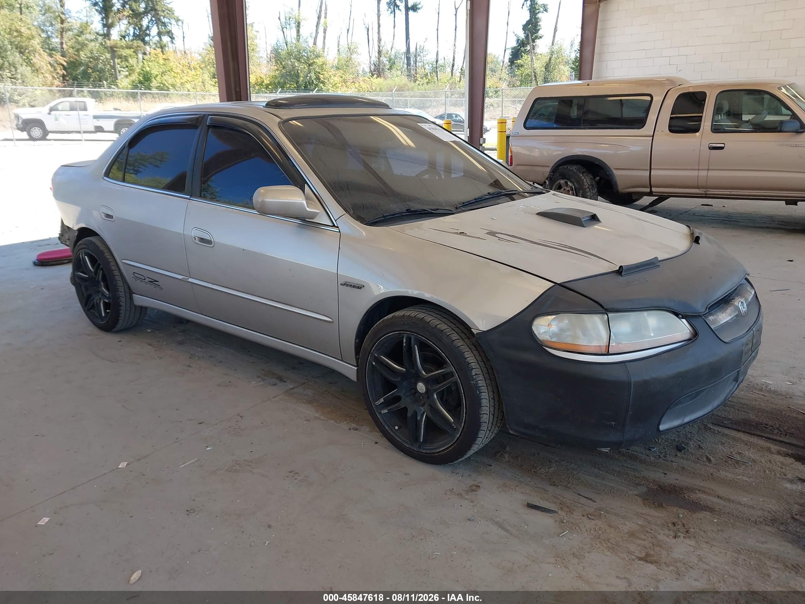 1998 Honda Accord Ex Silver vin: 1HGCG5652WA234489