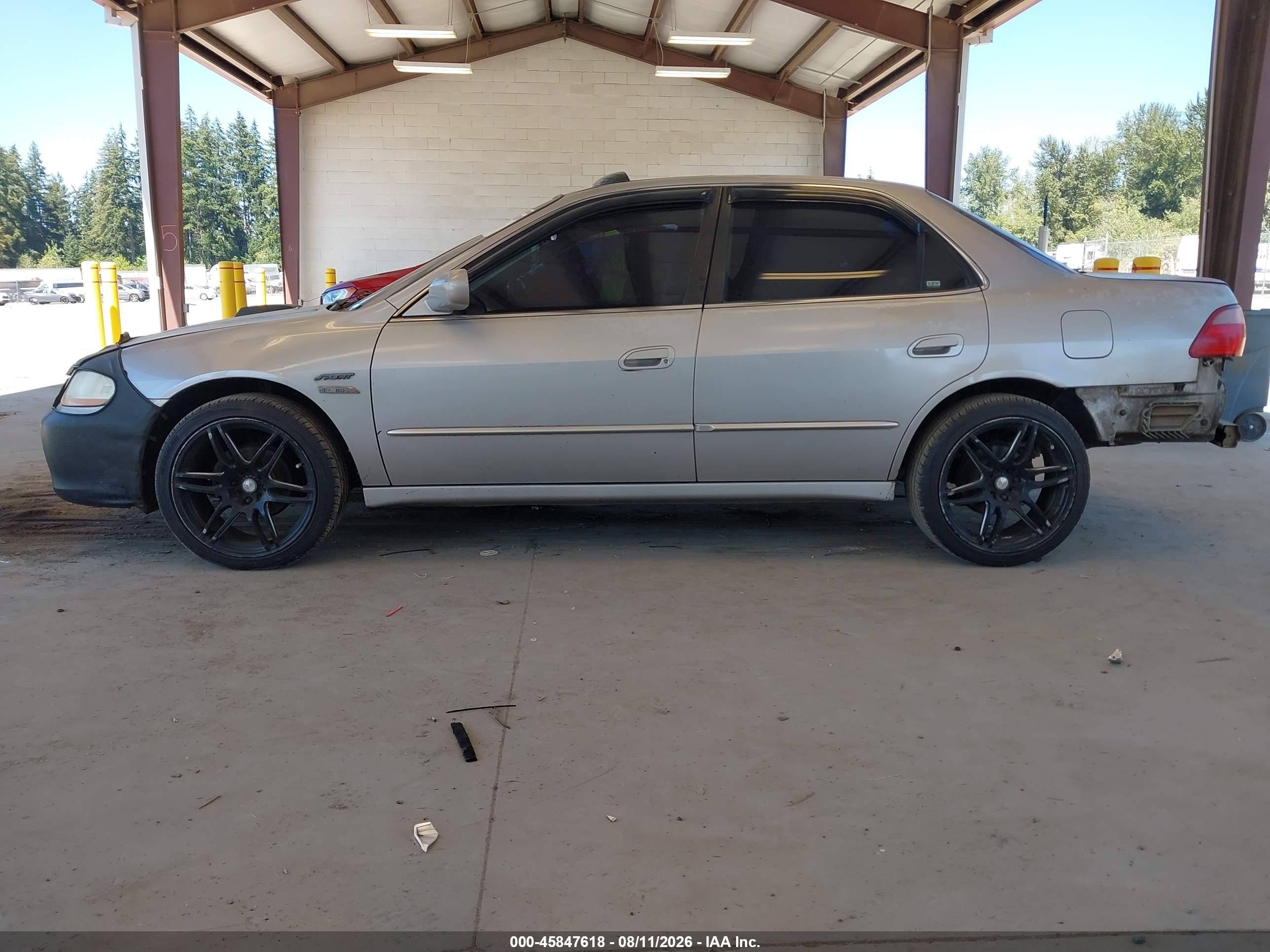 1998 Honda Accord Ex Silver vin: 1HGCG5652WA234489