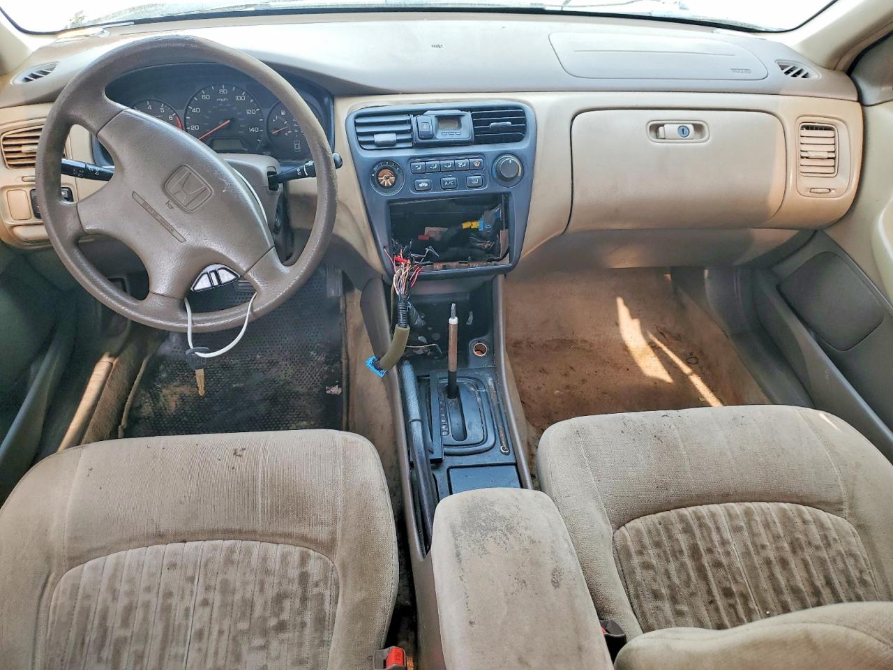 1998 Honda Accord Ex Белый vin: 1HGCG5652WA241278