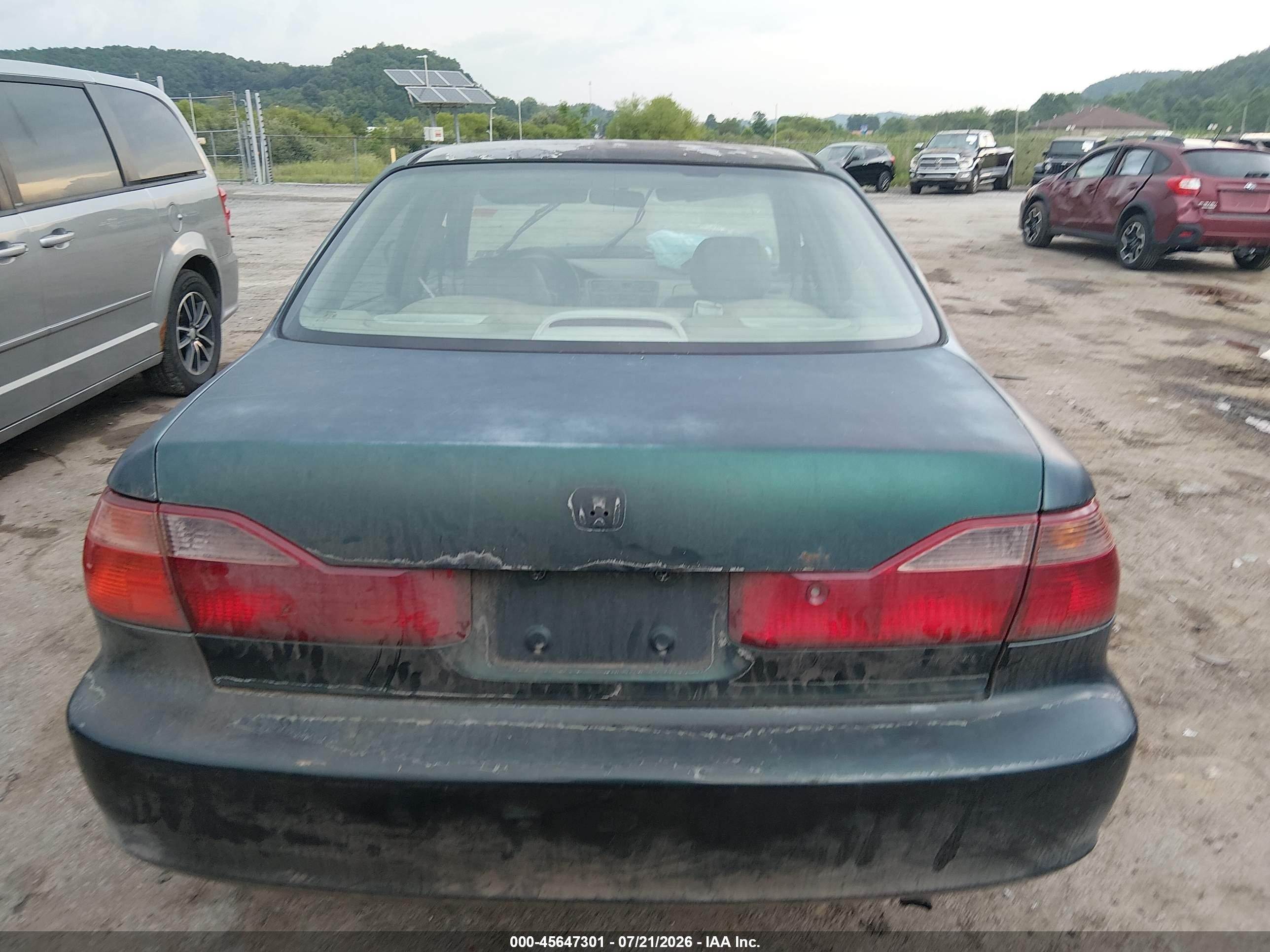 1998 Honda Accord Ex Green vin: 1HGCG5652WA260428