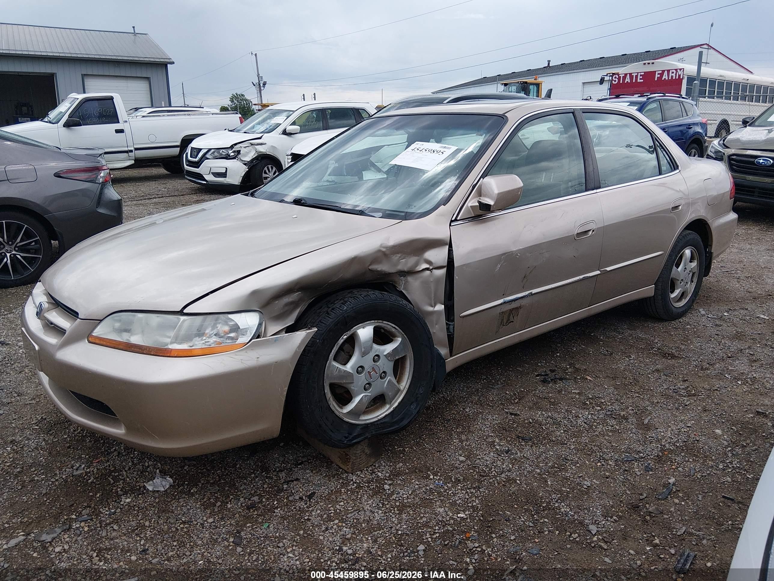 2000 Honda Accord 2.3 Ex Gold vin: 1HGCG5652YA125839
