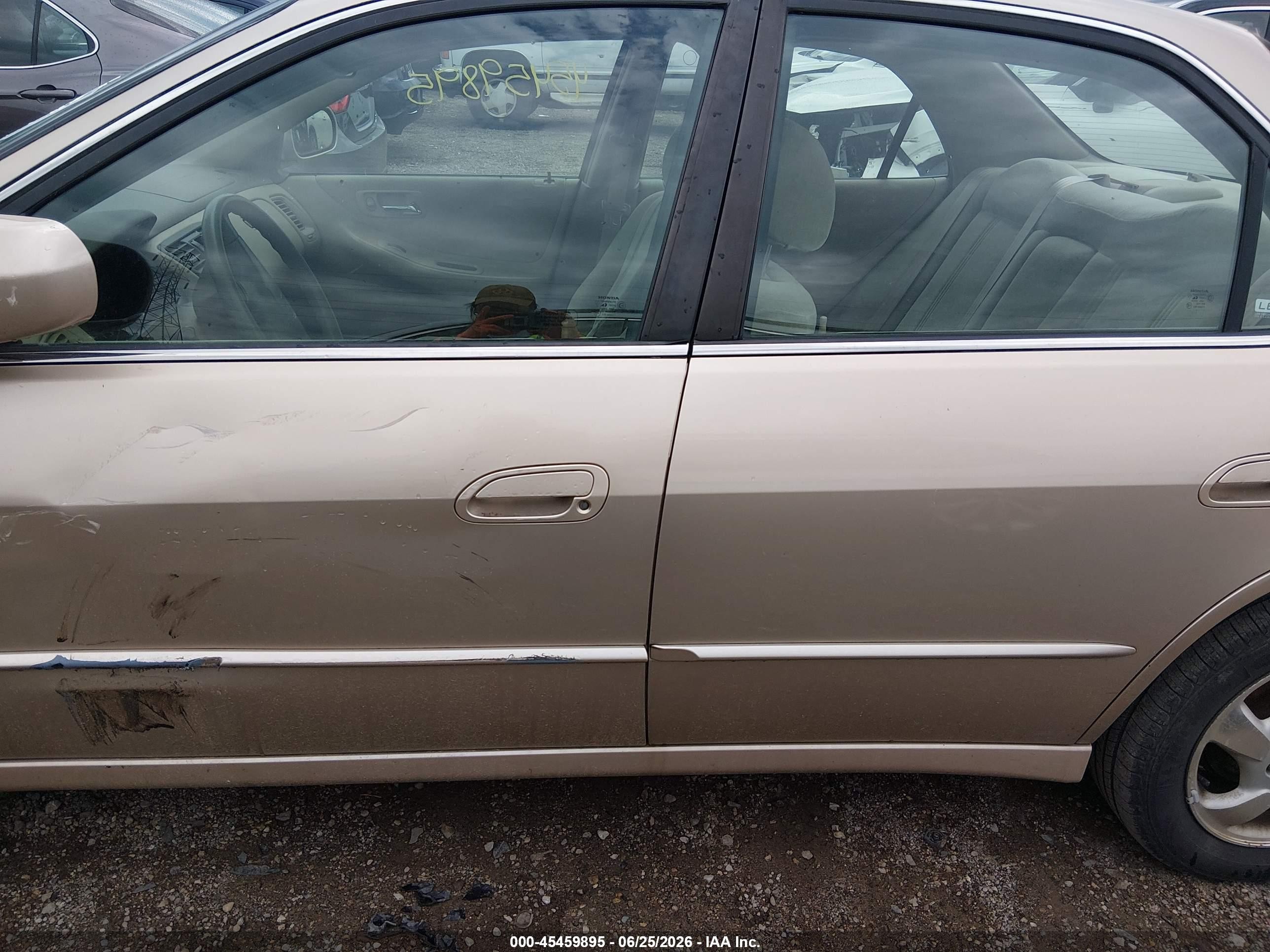 2000 Honda Accord 2.3 Ex Gold vin: 1HGCG5652YA125839