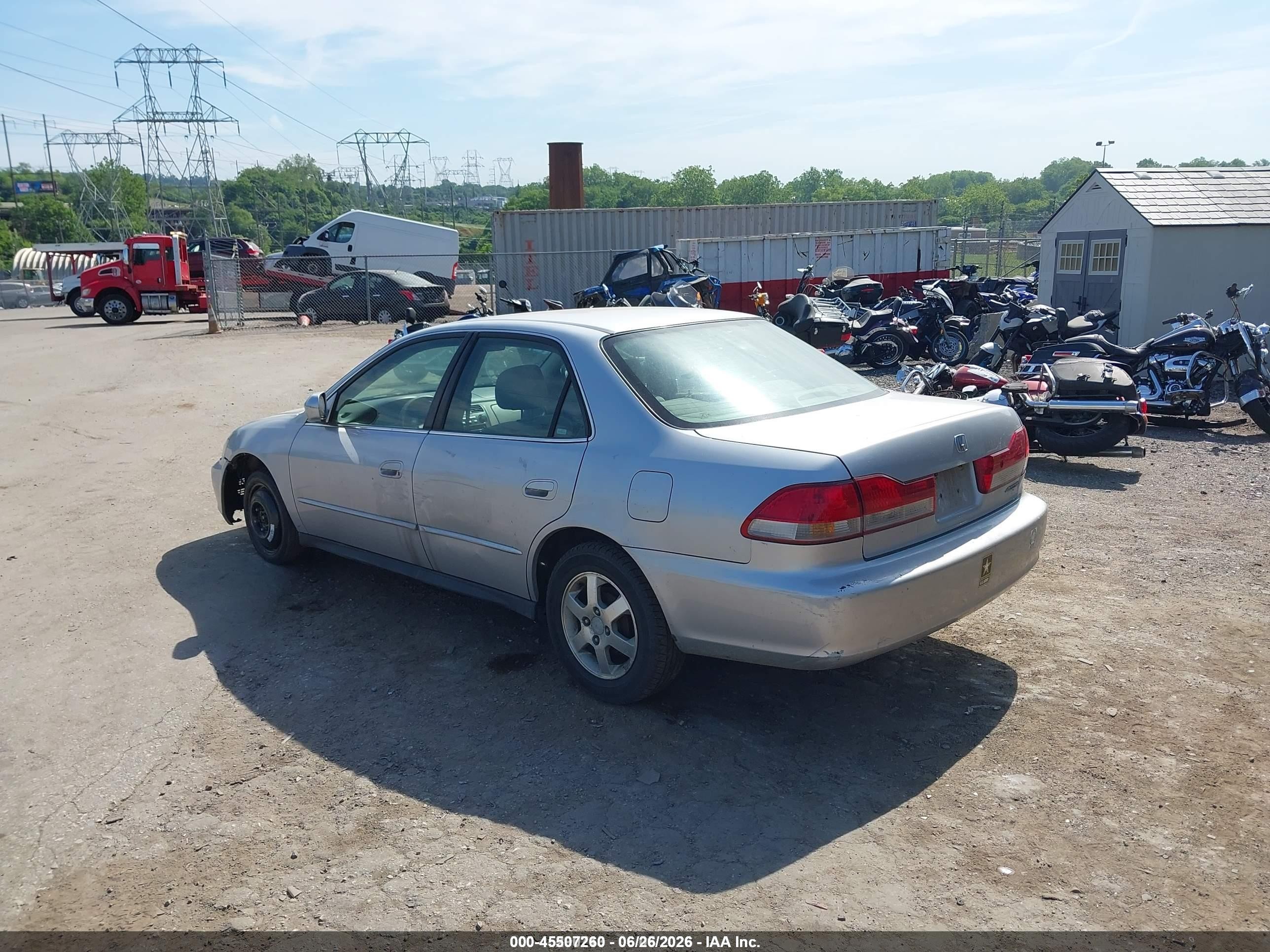 2001 Honda Accord 2.3 Lx Белый vin: 1HGCG56531A107808