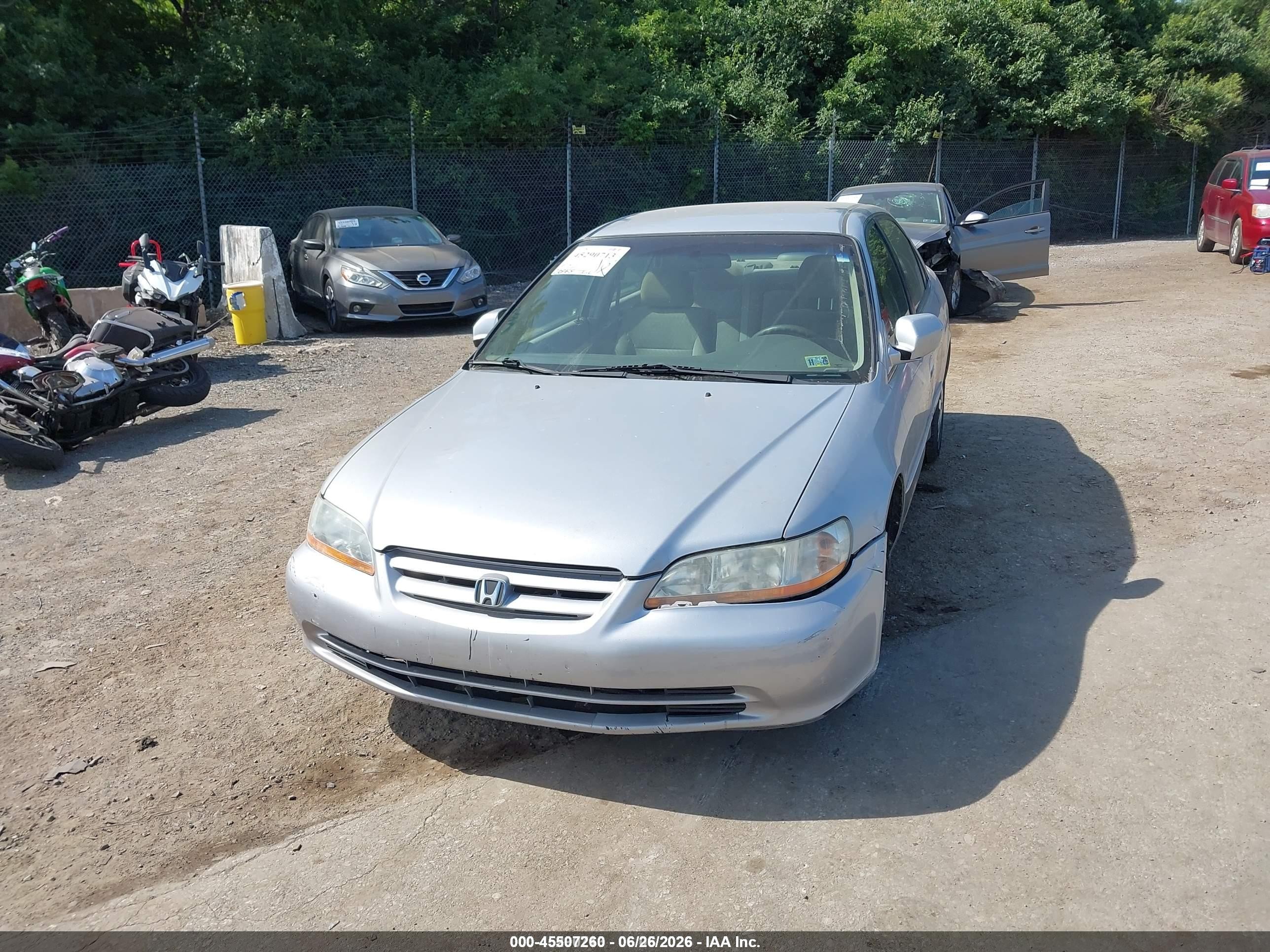 2001 Honda Accord 2.3 Lx Белый vin: 1HGCG56531A107808