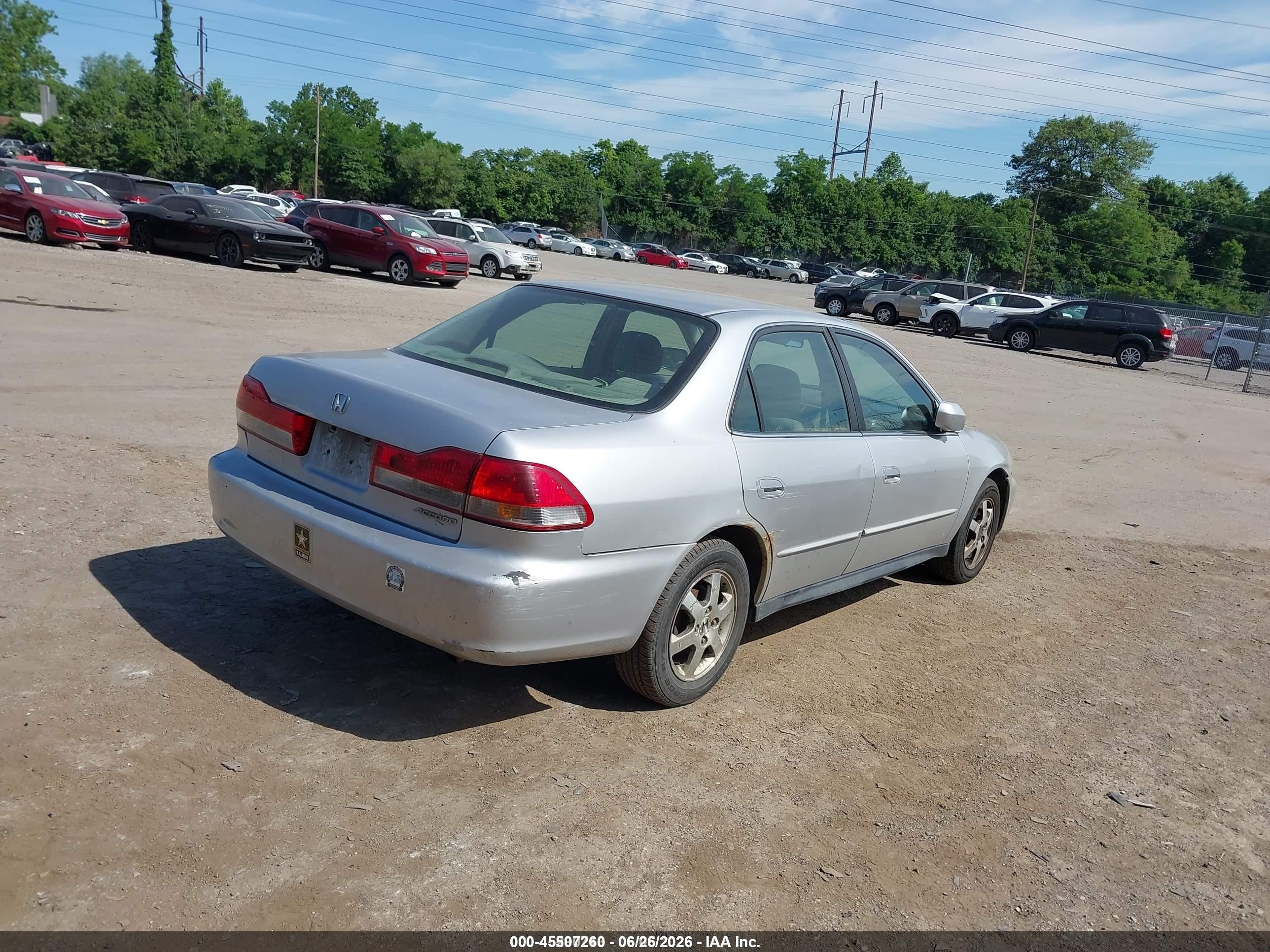2001 Honda Accord 2.3 Lx Белый vin: 1HGCG56531A107808