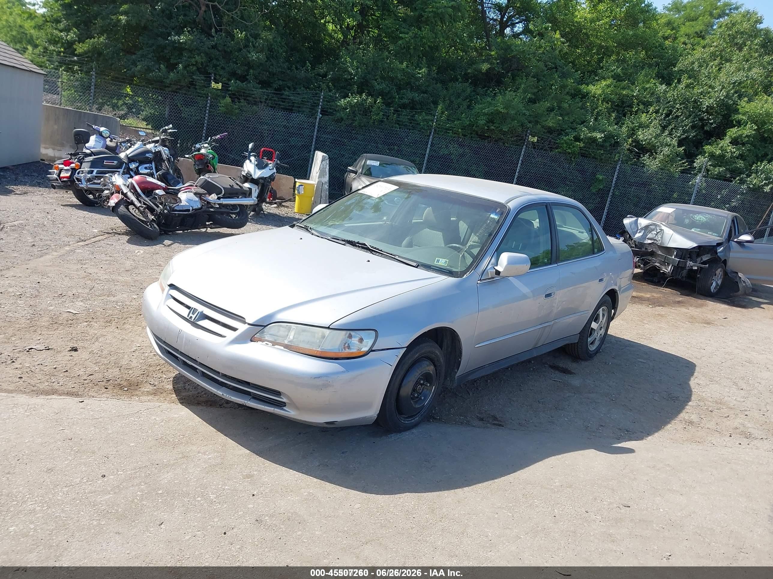 2001 Honda Accord 2.3 Lx Белый vin: 1HGCG56531A107808