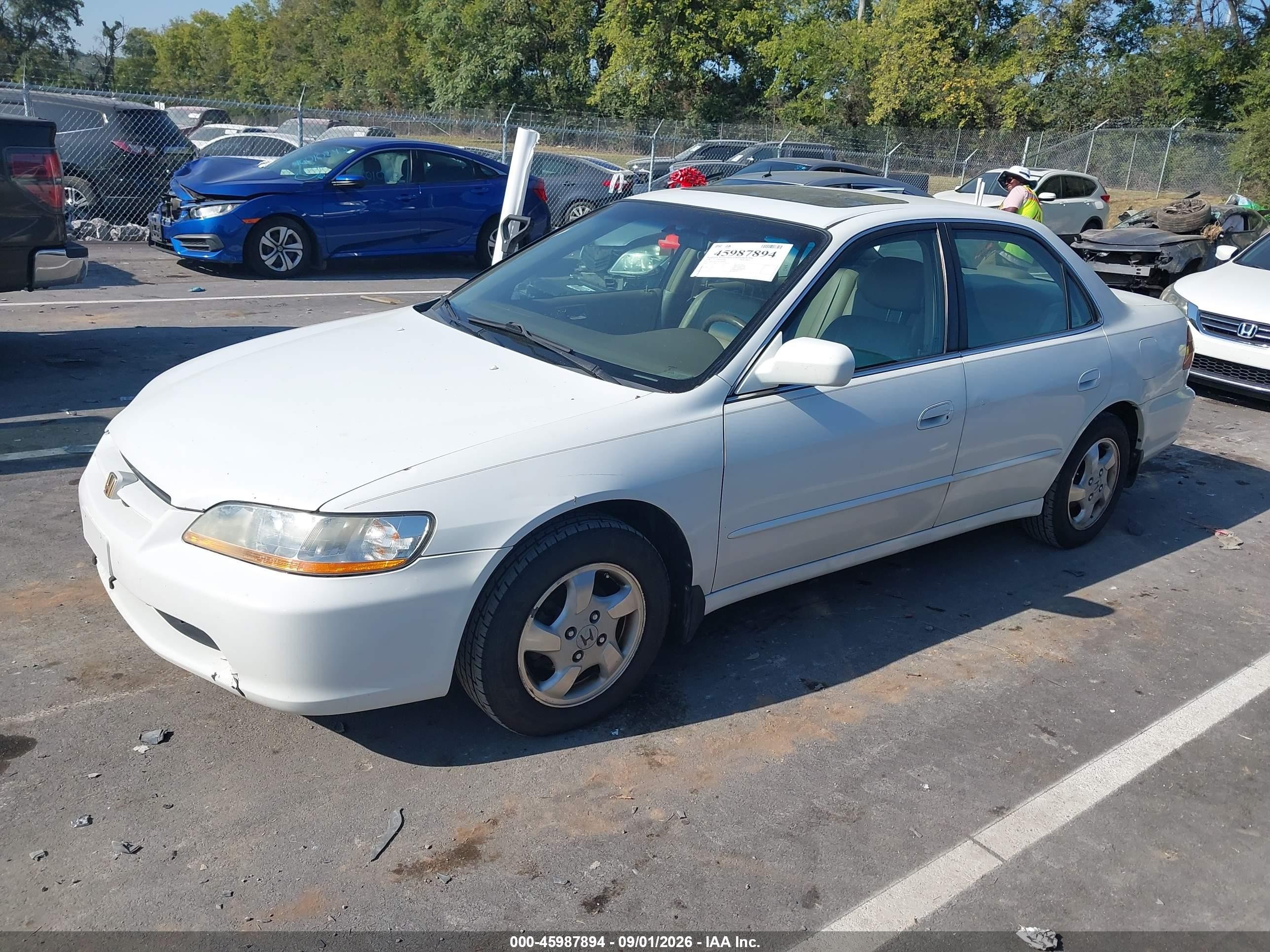 1998 Honda Accord Ex Белый vin: 1HGCG5653WA048296