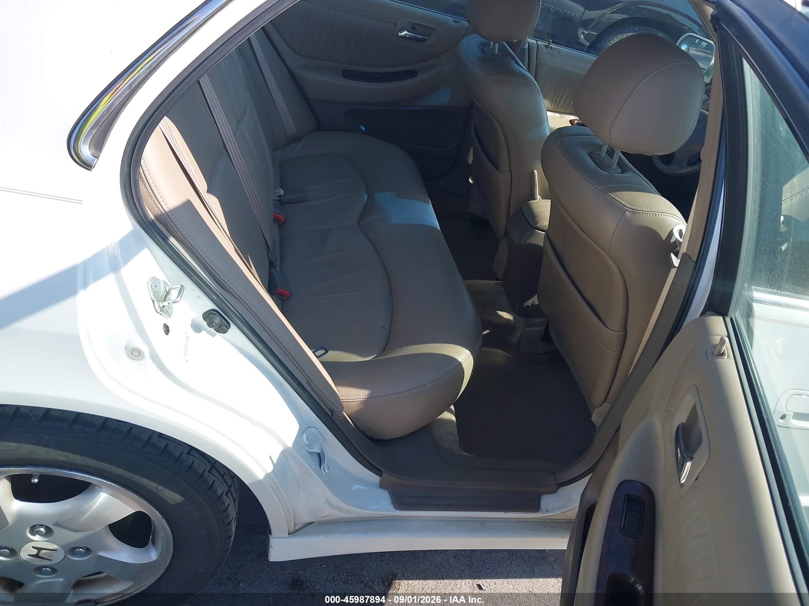 1998 Honda Accord Ex Белый vin: 1HGCG5653WA048296