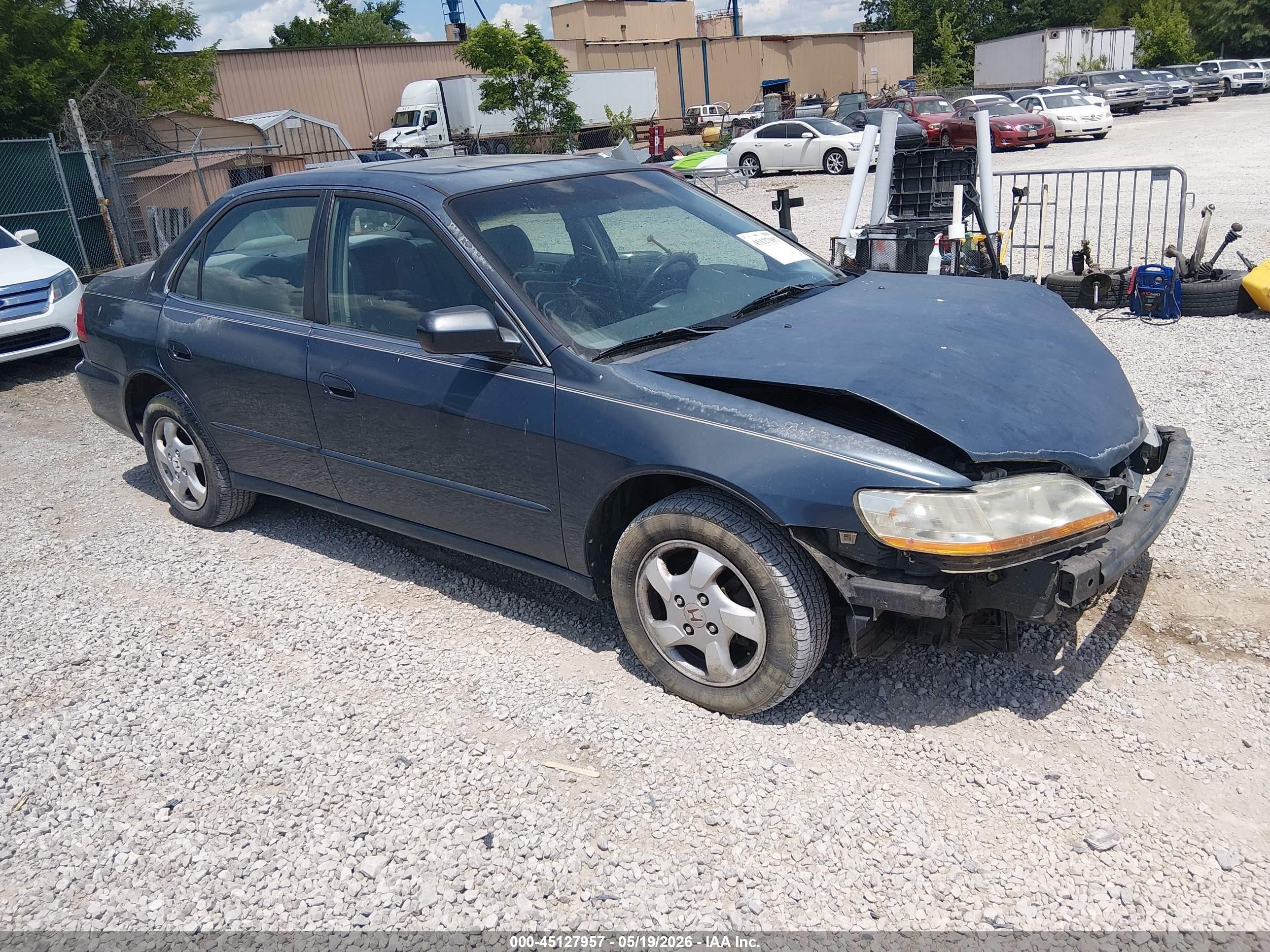 1998 Honda Accord Ex Silver vin: 1HGCG5653WA084943