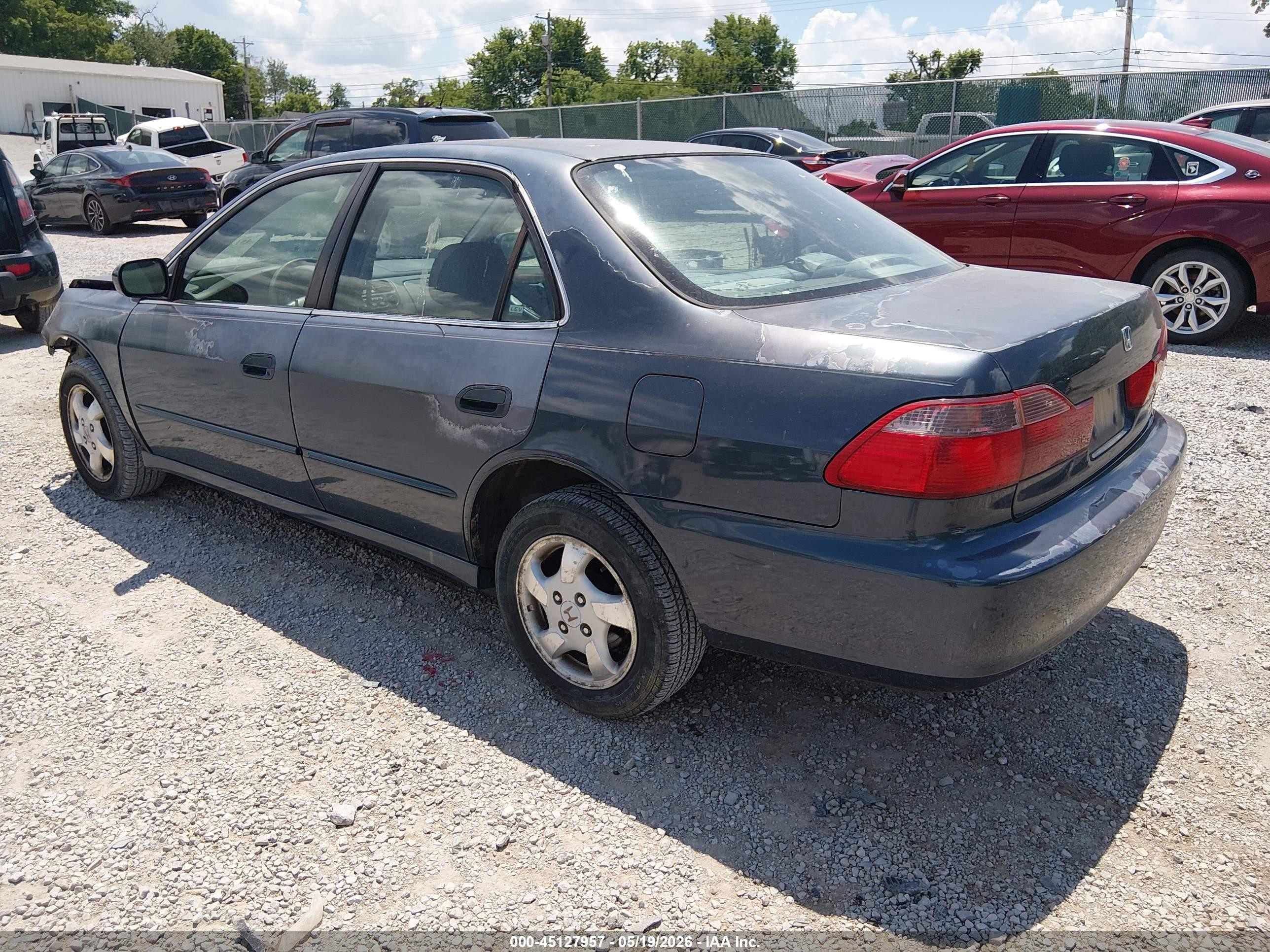 1998 Honda Accord Ex Silver vin: 1HGCG5653WA084943