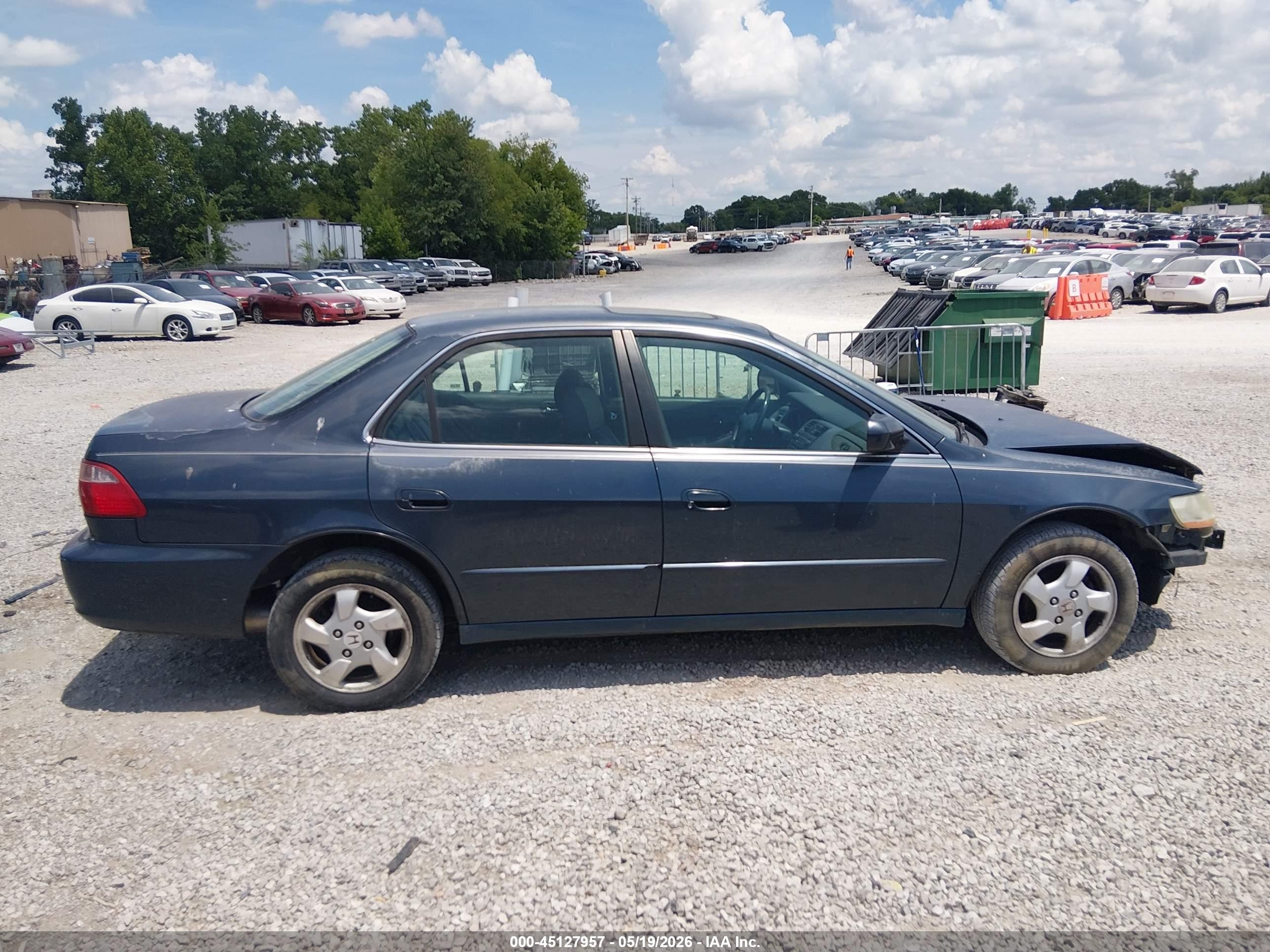 1998 Honda Accord Ex Silver vin: 1HGCG5653WA084943