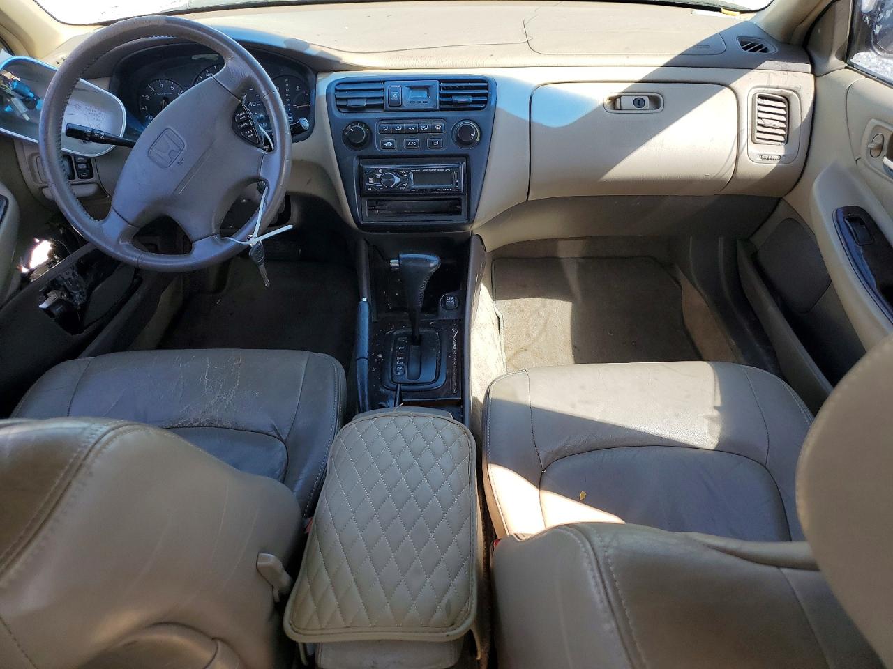 1998 Honda Accord Ex Cream vin: 1HGCG5653WA264908