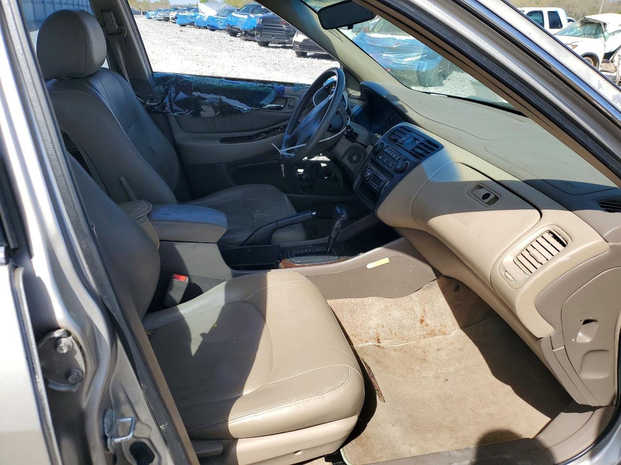 1998 Honda Accord Ex Cream vin: 1HGCG5653WA264908
