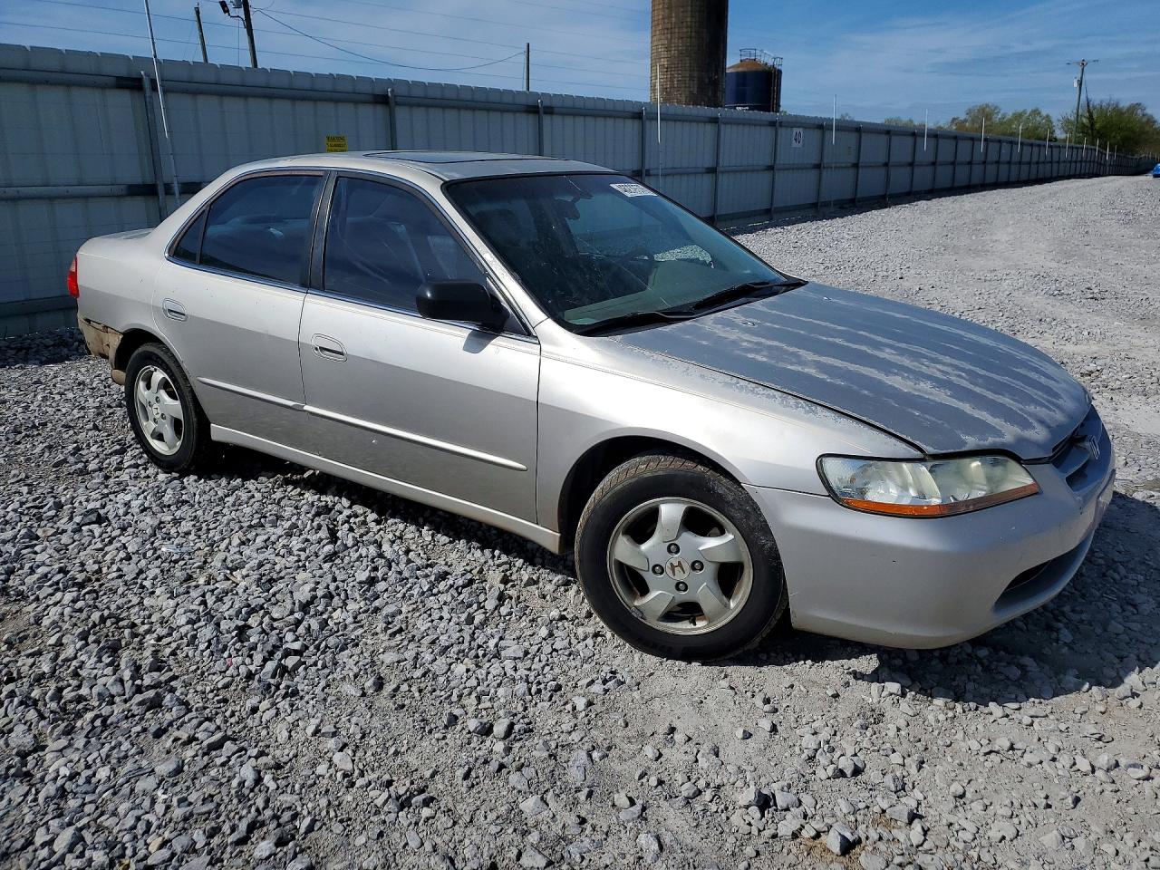 1998 Honda Accord Ex Cream vin: 1HGCG5653WA264908