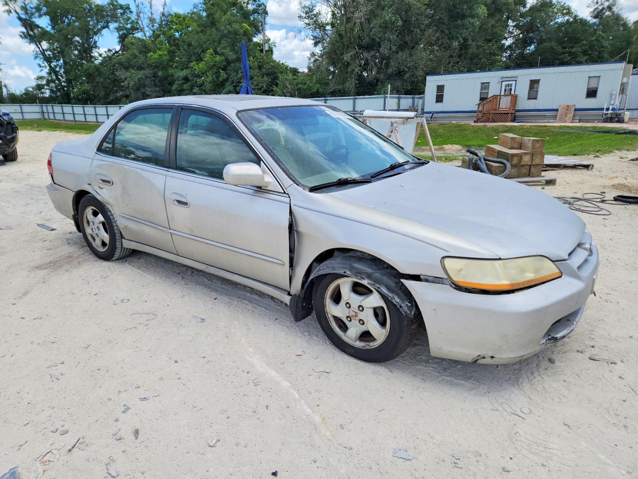 1998 Honda Accord Ex Silver vin: 1HGCG5655WA183098