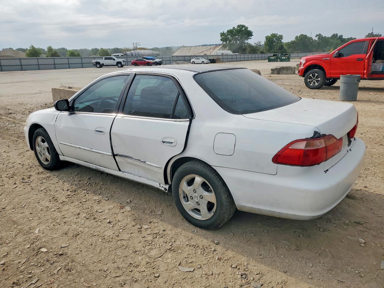 1999 Honda Accord Ex White vin: 1HGCG5655XA125185