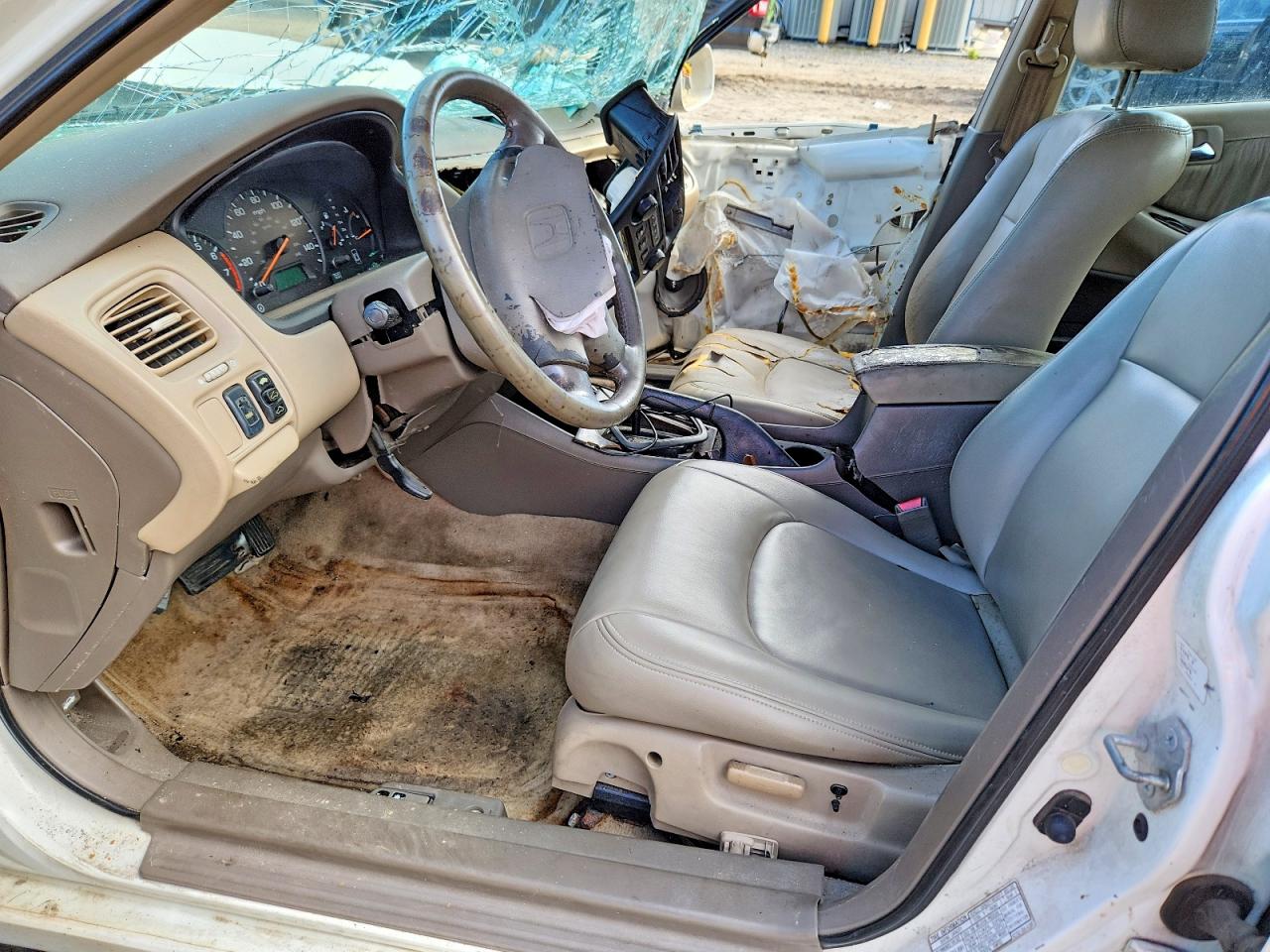 1998 Honda Accord Ex White vin: 1HGCG5657WA029945
