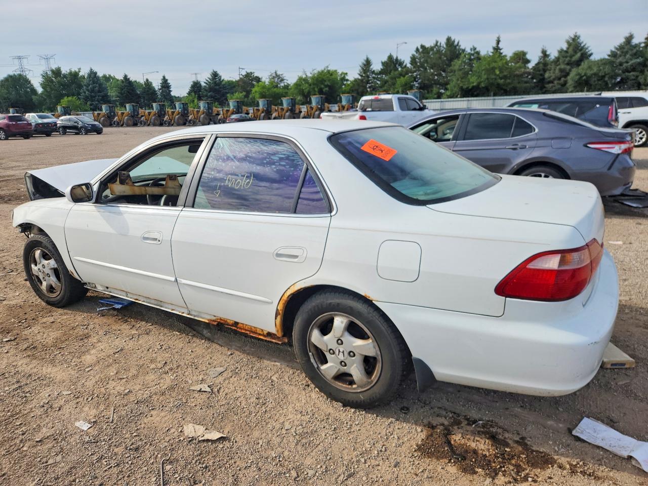 1998 Honda Accord Ex White vin: 1HGCG5657WA041769
