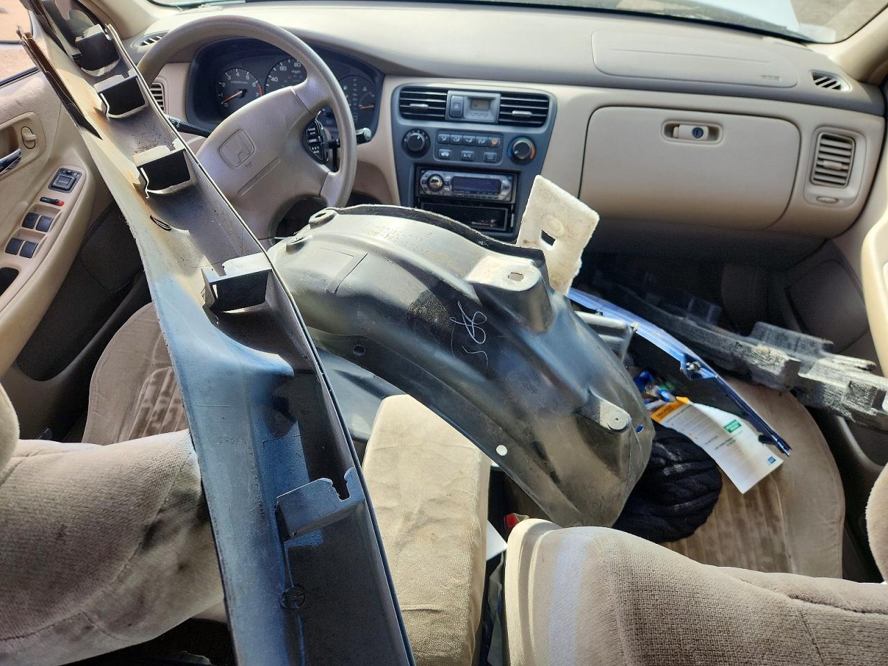 1998 Honda Accord Ex White vin: 1HGCG5657WA041769