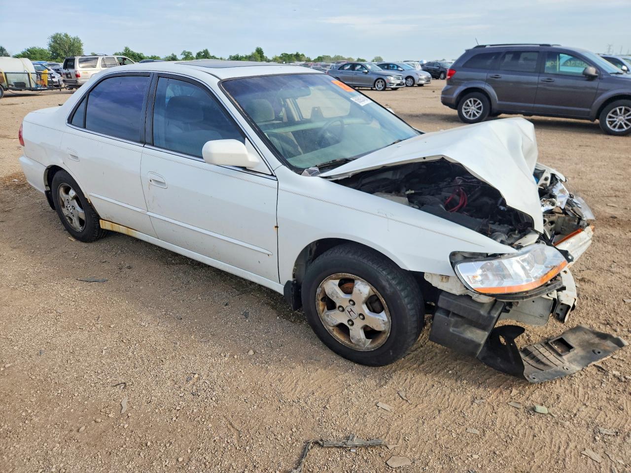 1998 Honda Accord Ex White vin: 1HGCG5657WA041769