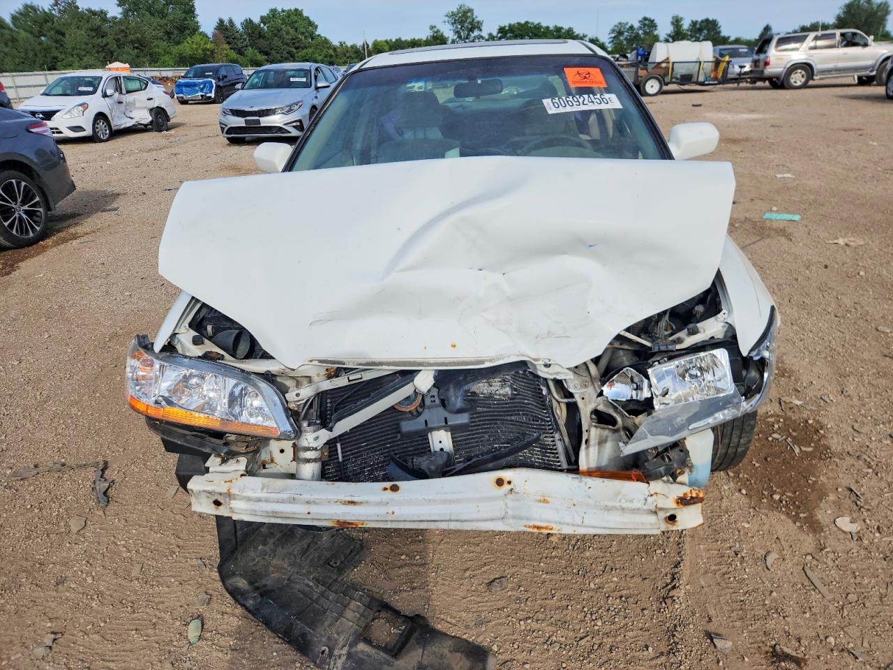 1998 Honda Accord Ex White vin: 1HGCG5657WA041769