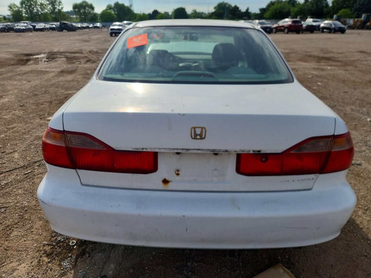 1998 Honda Accord Ex White vin: 1HGCG5657WA041769