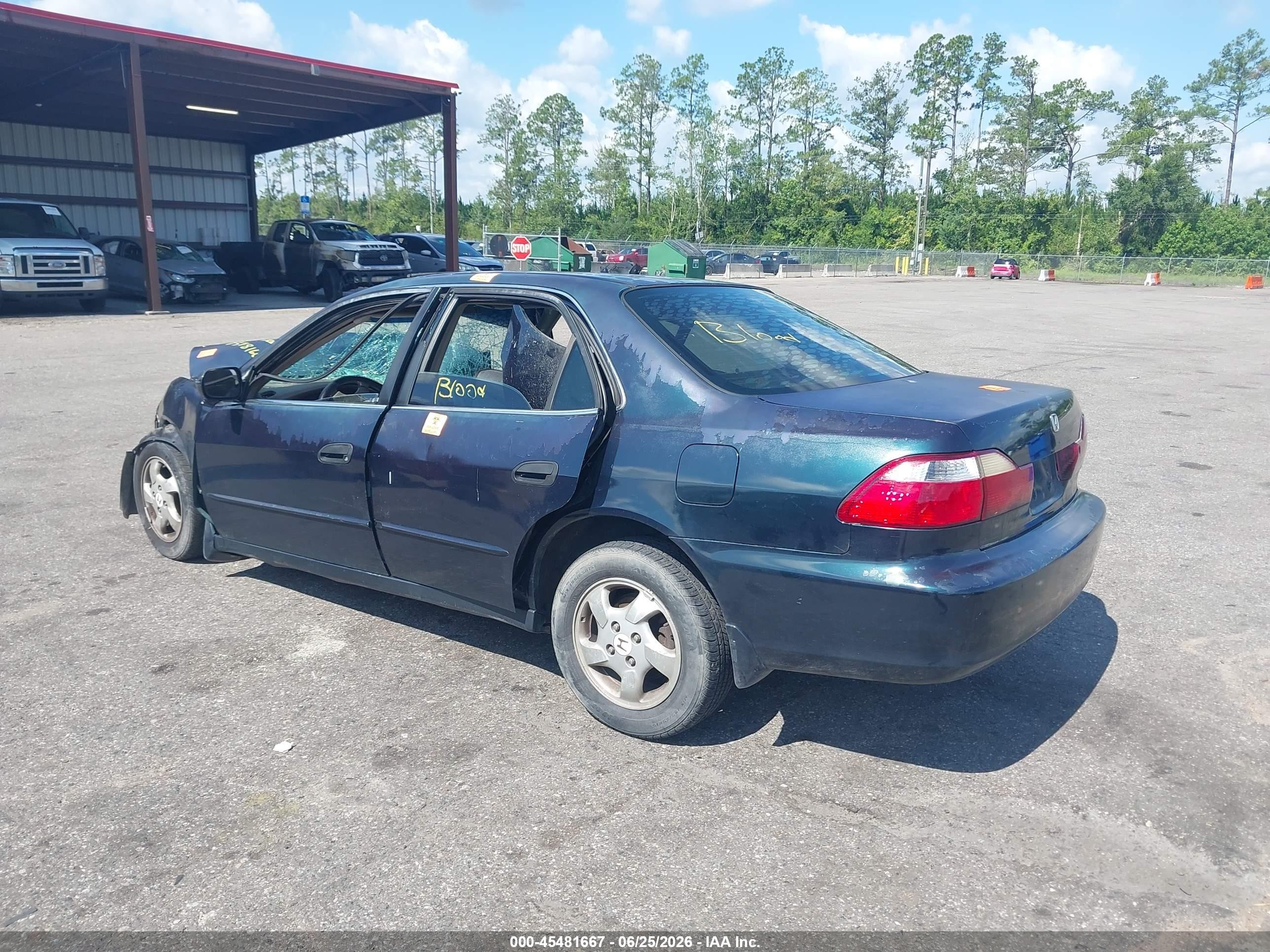 1998 Honda Accord Ex Blue vin: 1HGCG5657WA173818