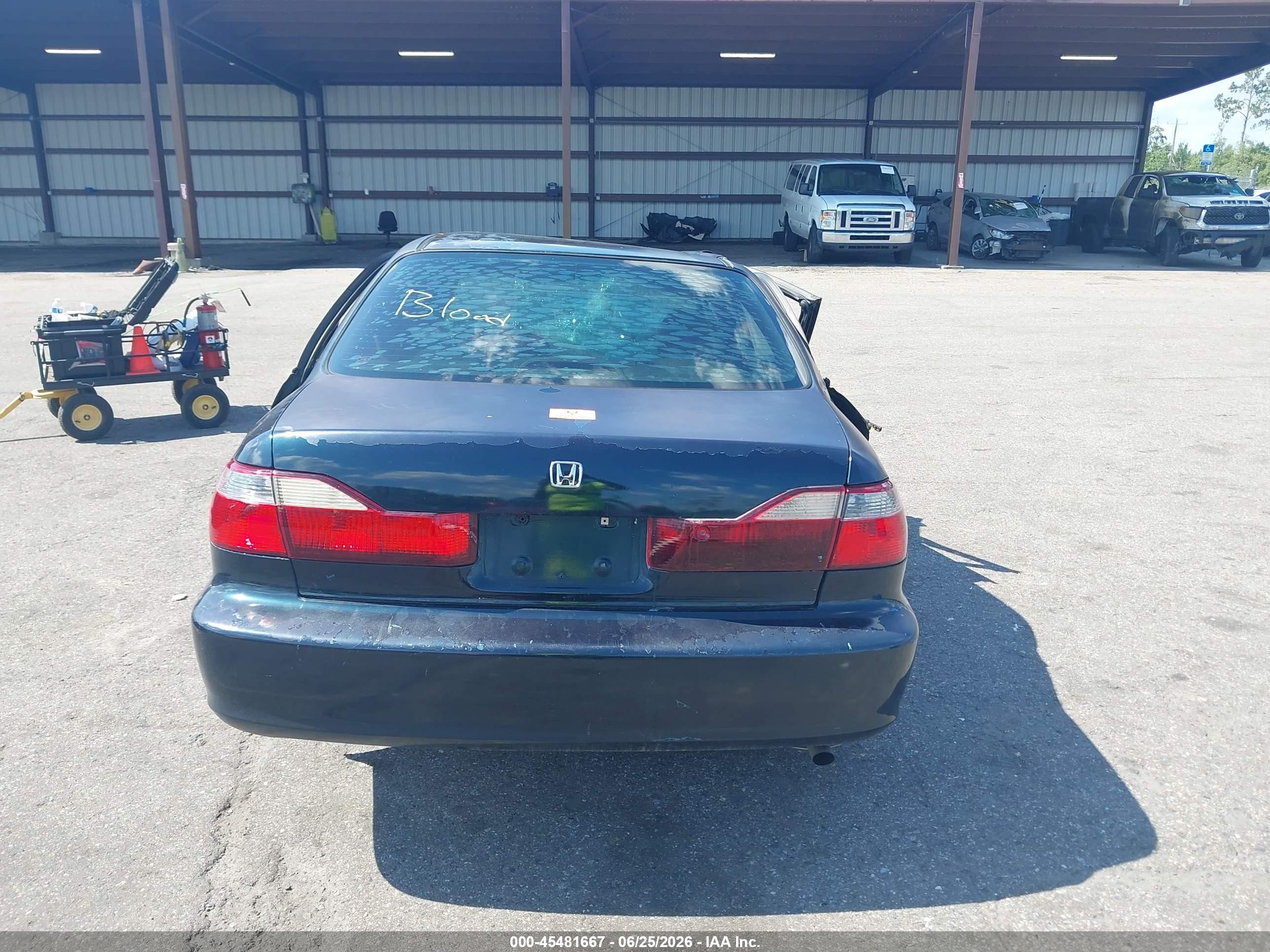 1998 Honda Accord Ex Blue vin: 1HGCG5657WA173818