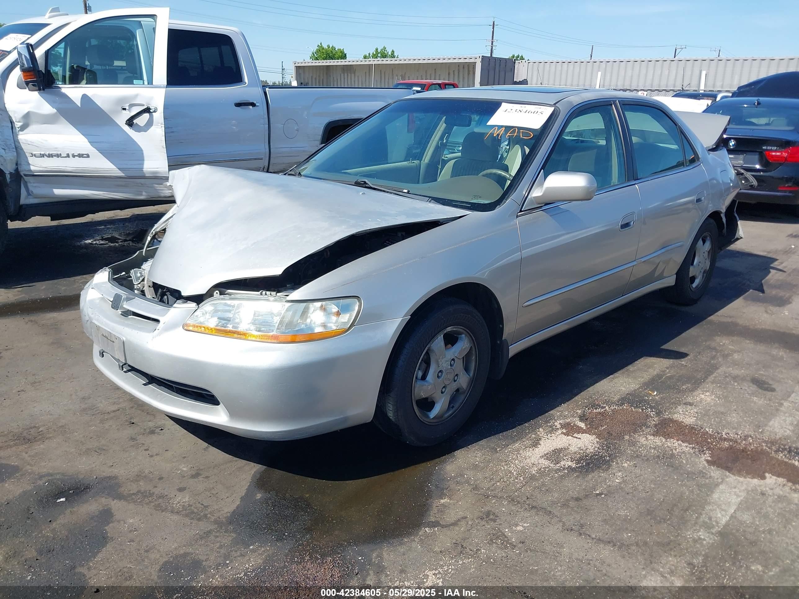 1998 Honda Accord Ex Silver vin: 1HGCG5657WA268931
