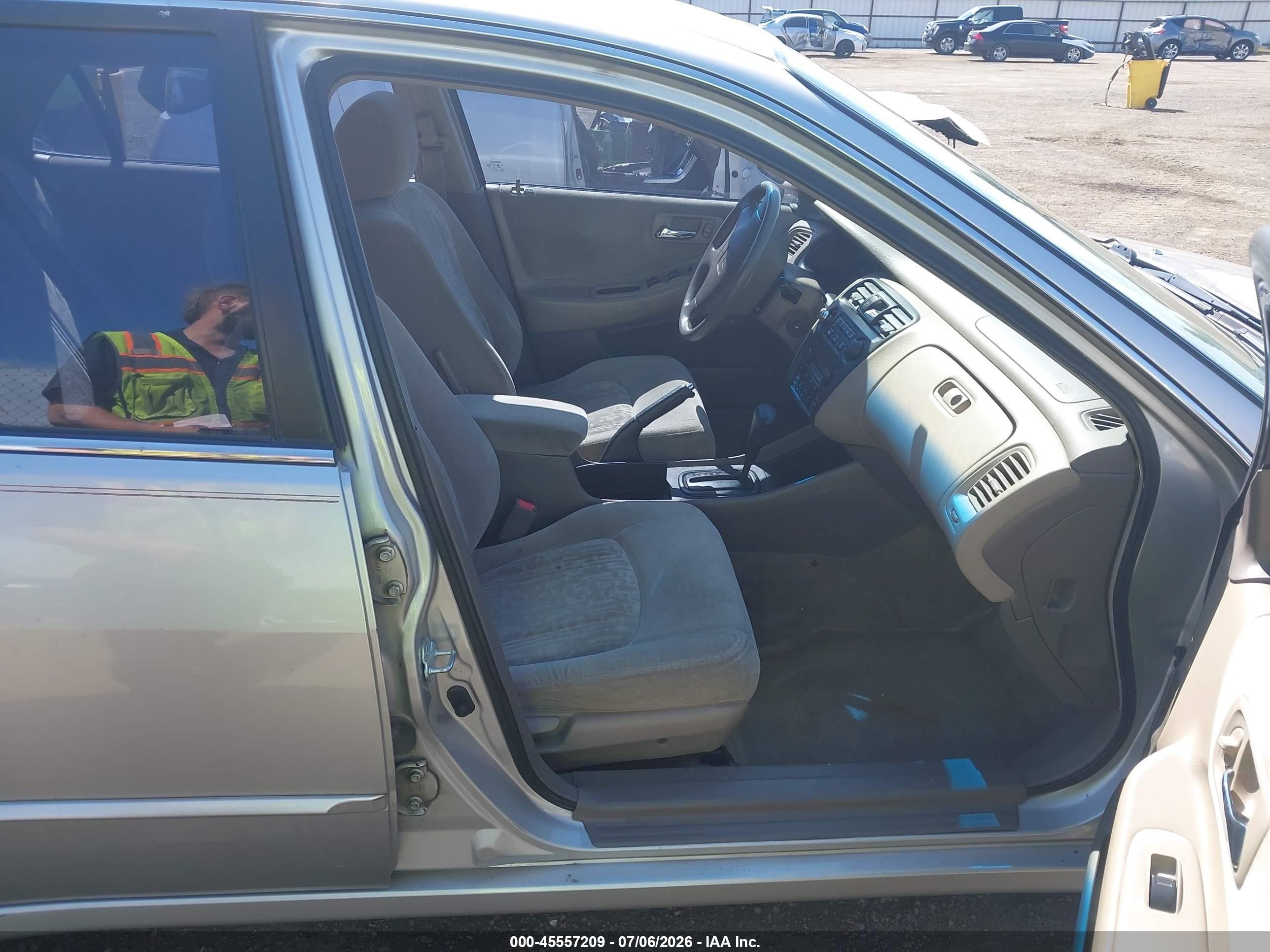 1999 Honda Accord Ex Серебряный vin: 1HGCG5658XA003291