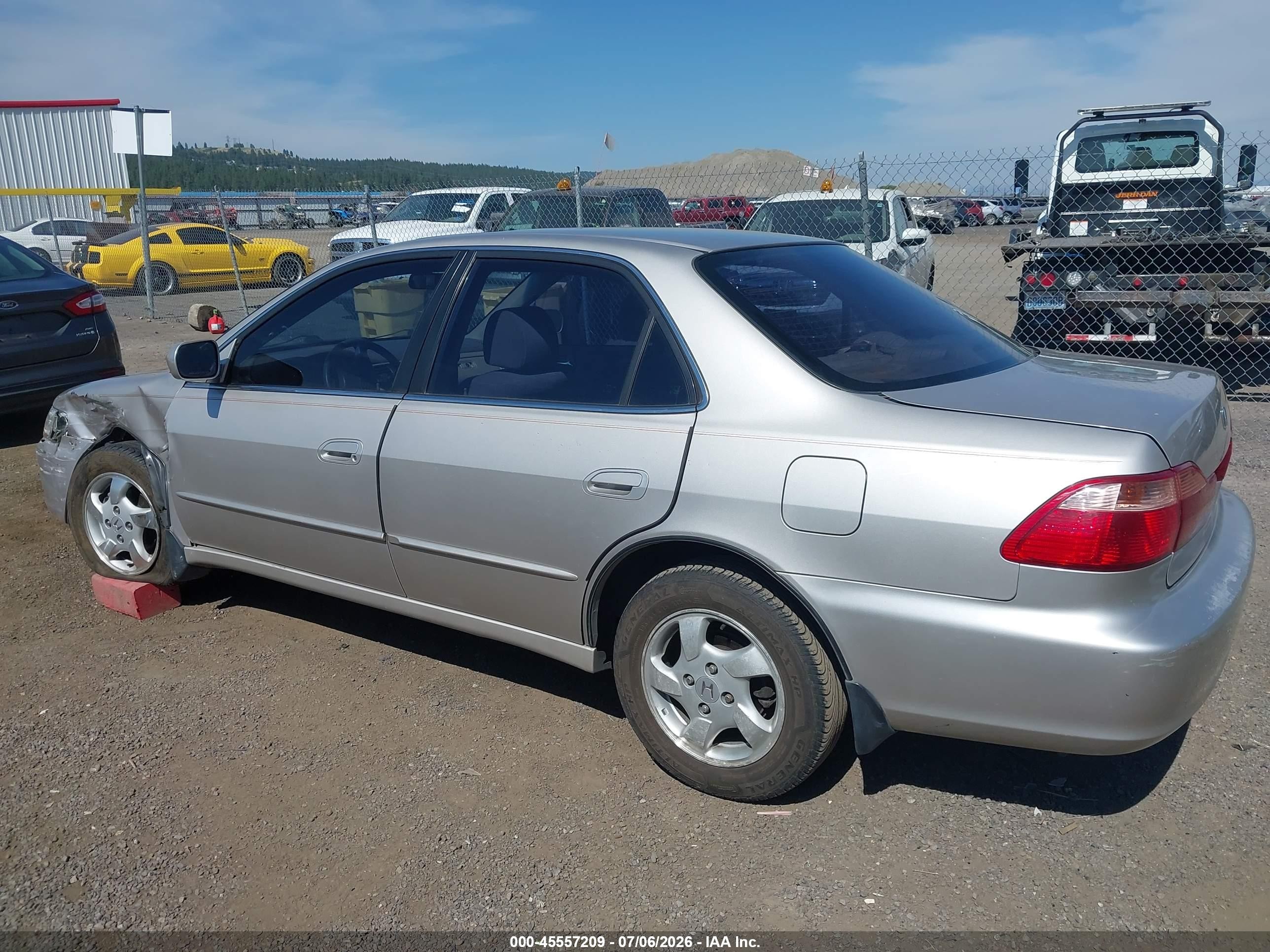 1999 Honda Accord Ex Серебряный vin: 1HGCG5658XA003291