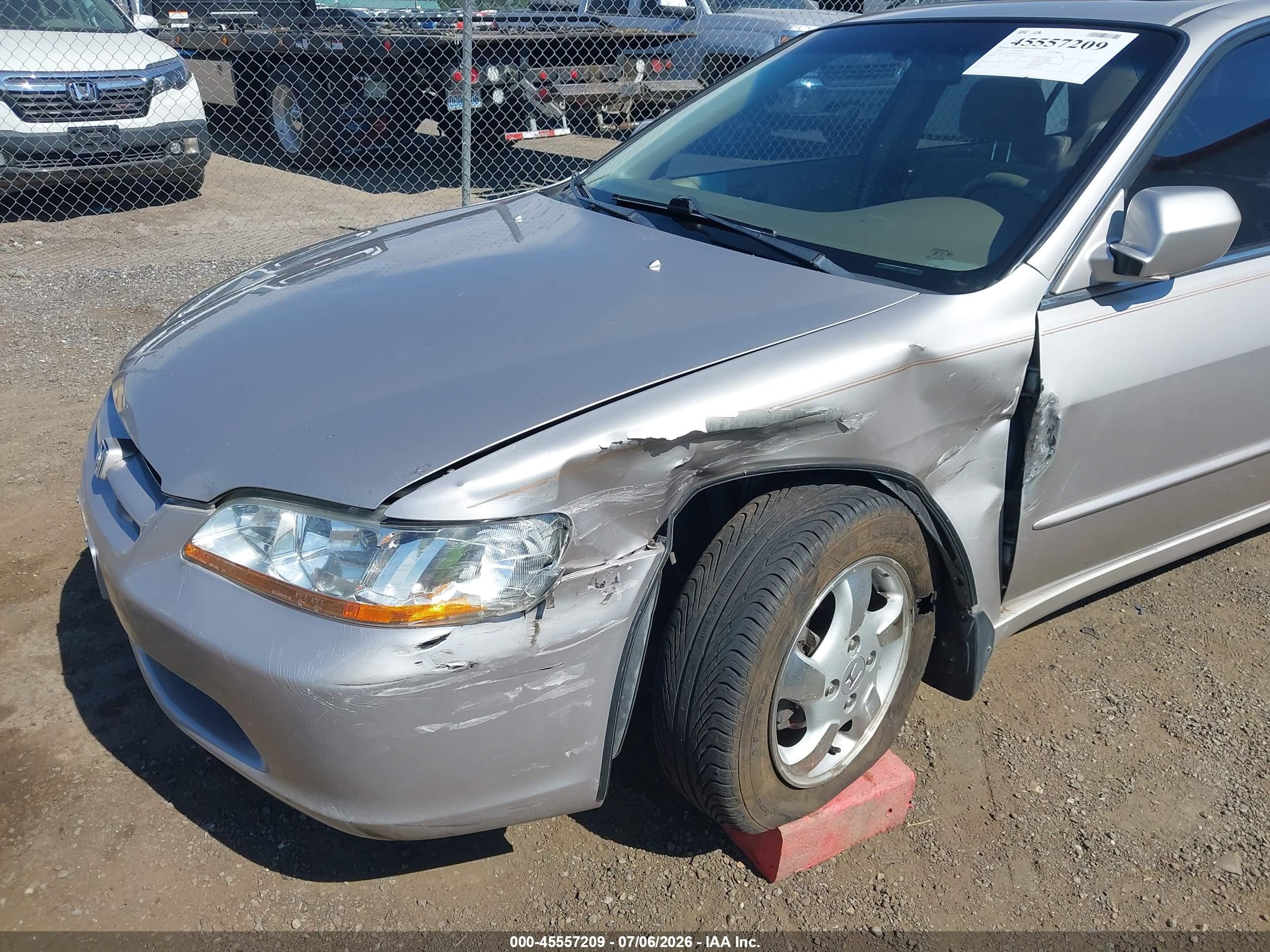 1999 Honda Accord Ex Серебряный vin: 1HGCG5658XA003291