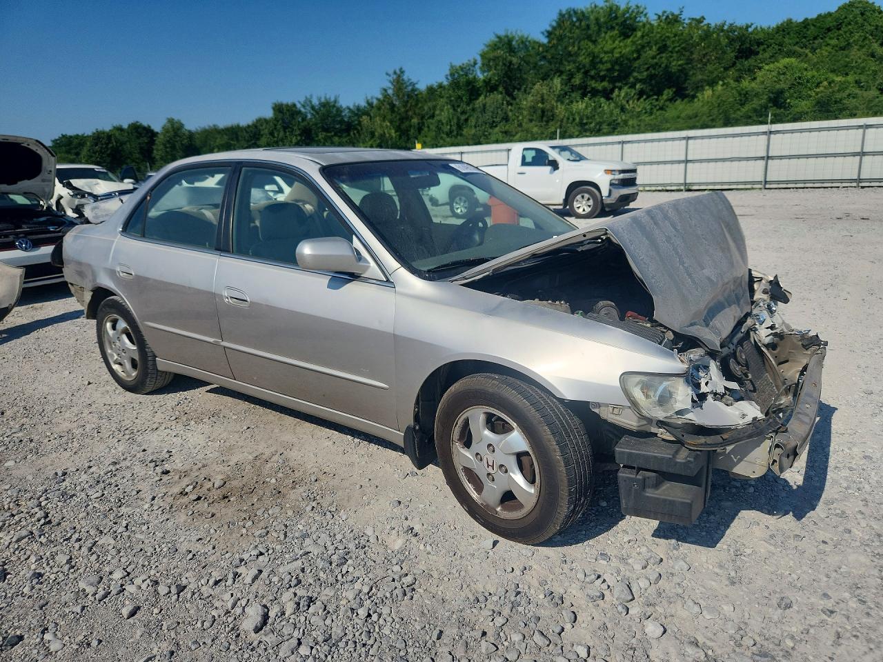 1998 Honda Accord Ex Silver vin: 1HGCG565XWA166376