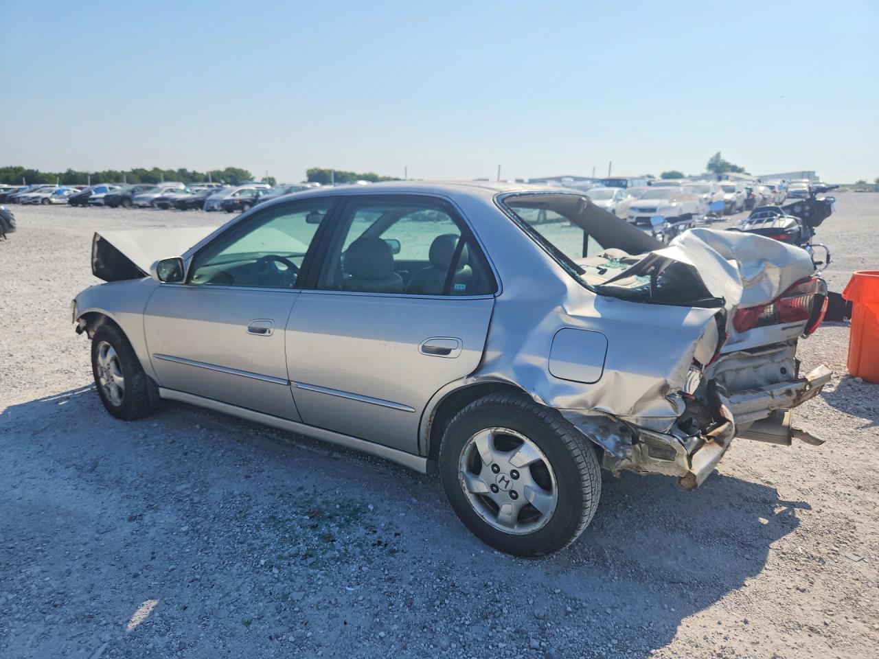 1998 Honda Accord Ex Silver vin: 1HGCG565XWA166376