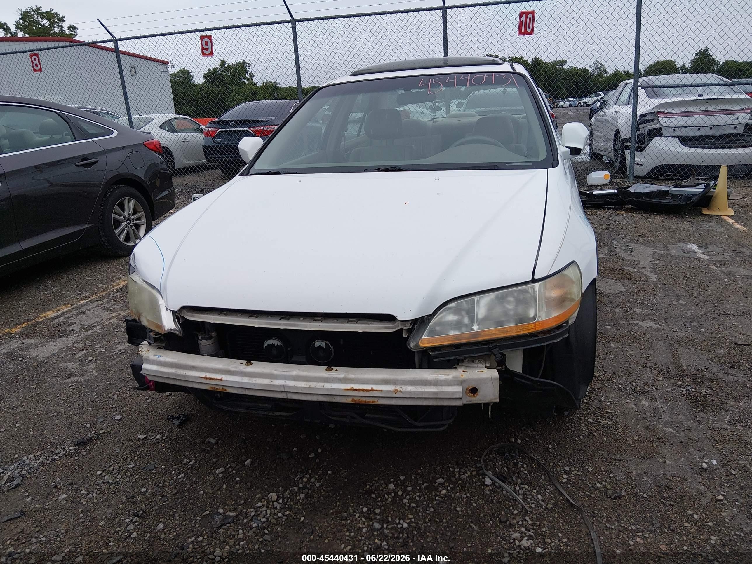 2002 Honda Accord 2.3 Ex Белый vin: 1HGCG56602A083221