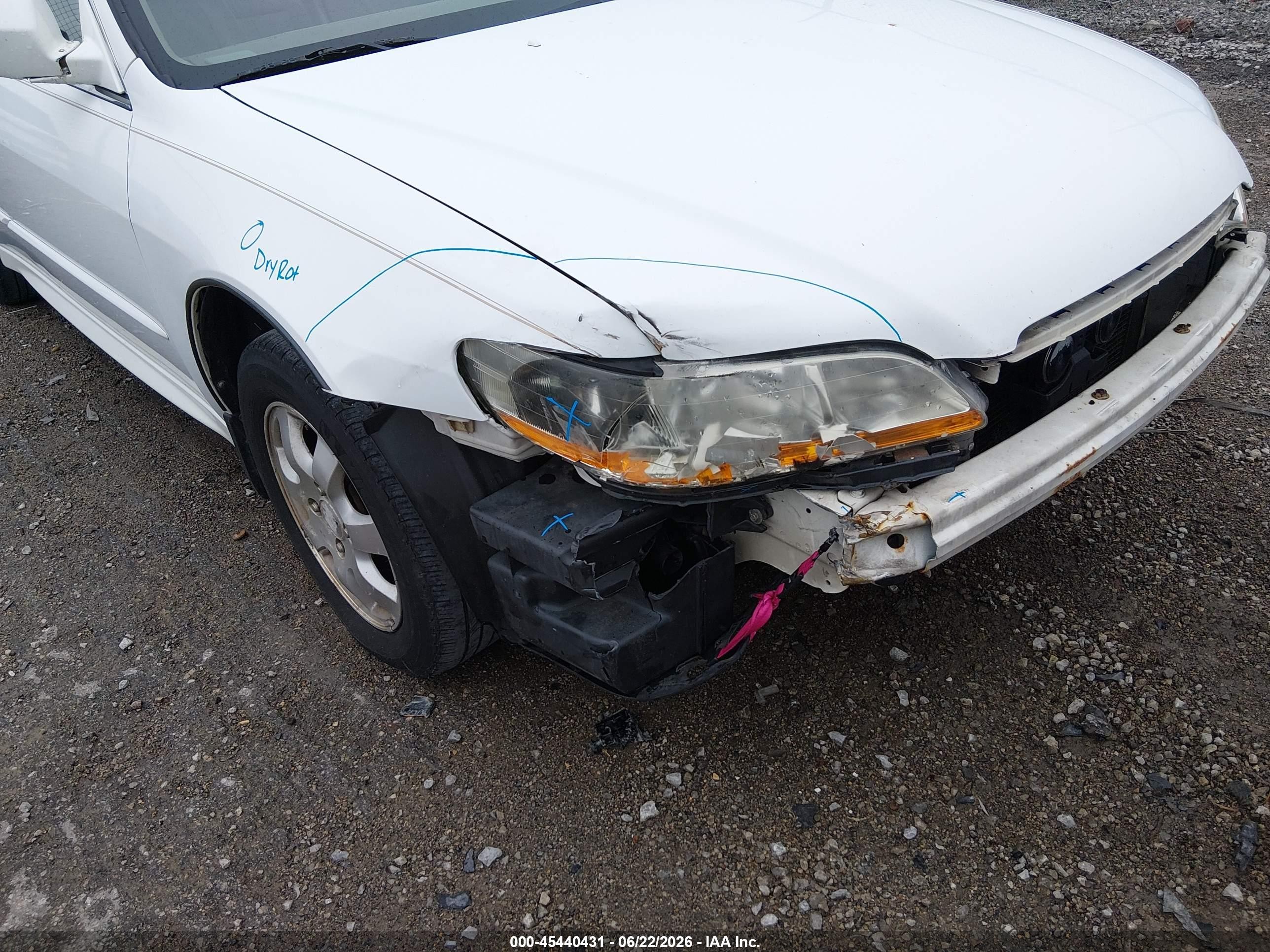 2002 Honda Accord 2.3 Ex Белый vin: 1HGCG56602A083221