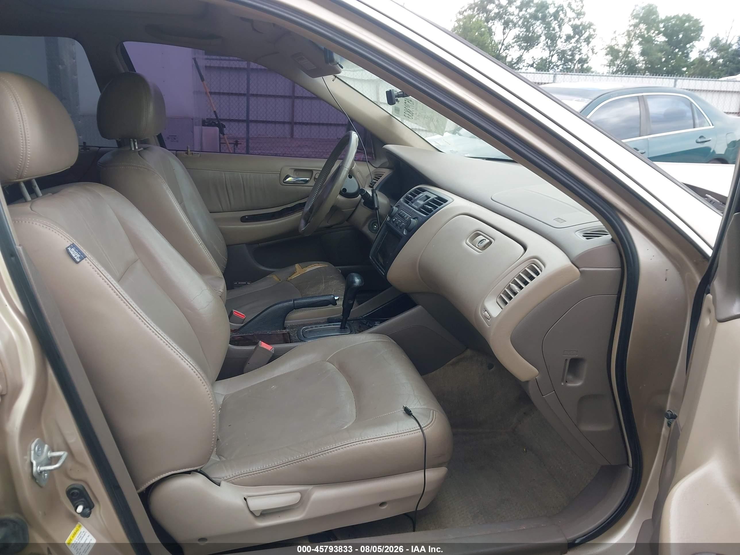 2001 Honda Accord 2.3 Ex Желто-коричневый vin: 1HGCG56631A038966