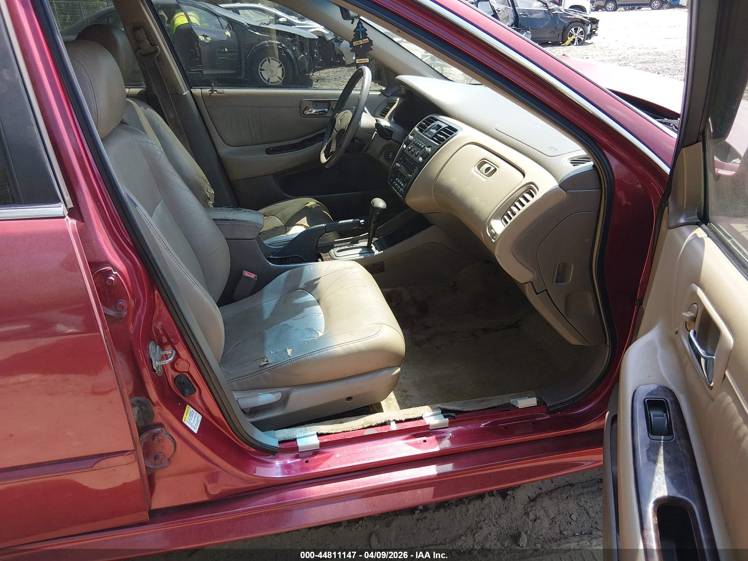 2002 Honda Accord 2.3 Ex Красный vin: 1HGCG56632A083861