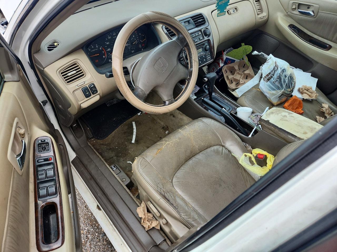 2000 Honda Accord Ex White vin: 1HGCG5664YA052790