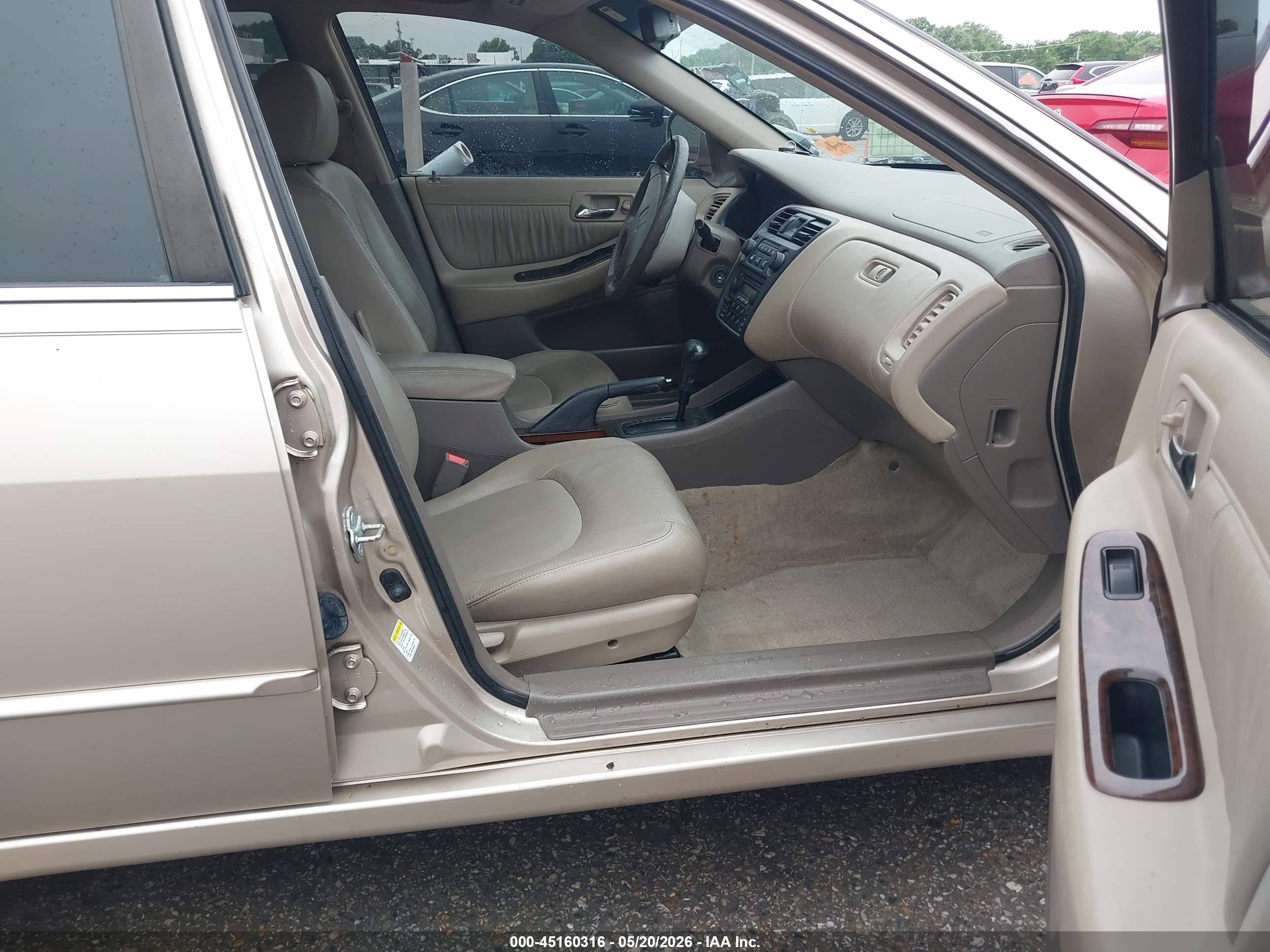 2000 Honda Accord 2.3 Ex Gold vin: 1HGCG5667YA111282