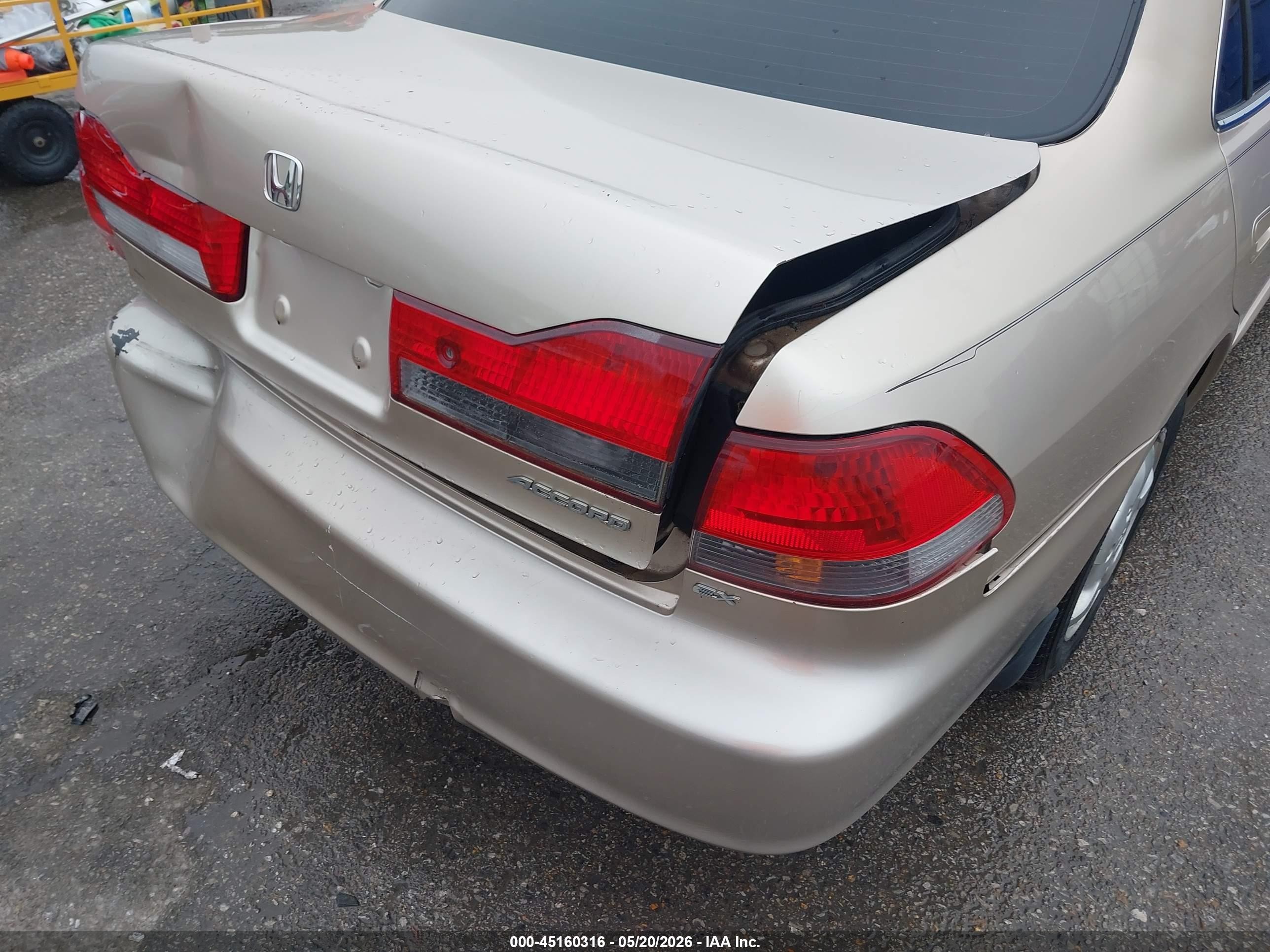 2000 Honda Accord 2.3 Ex Gold vin: 1HGCG5667YA111282
