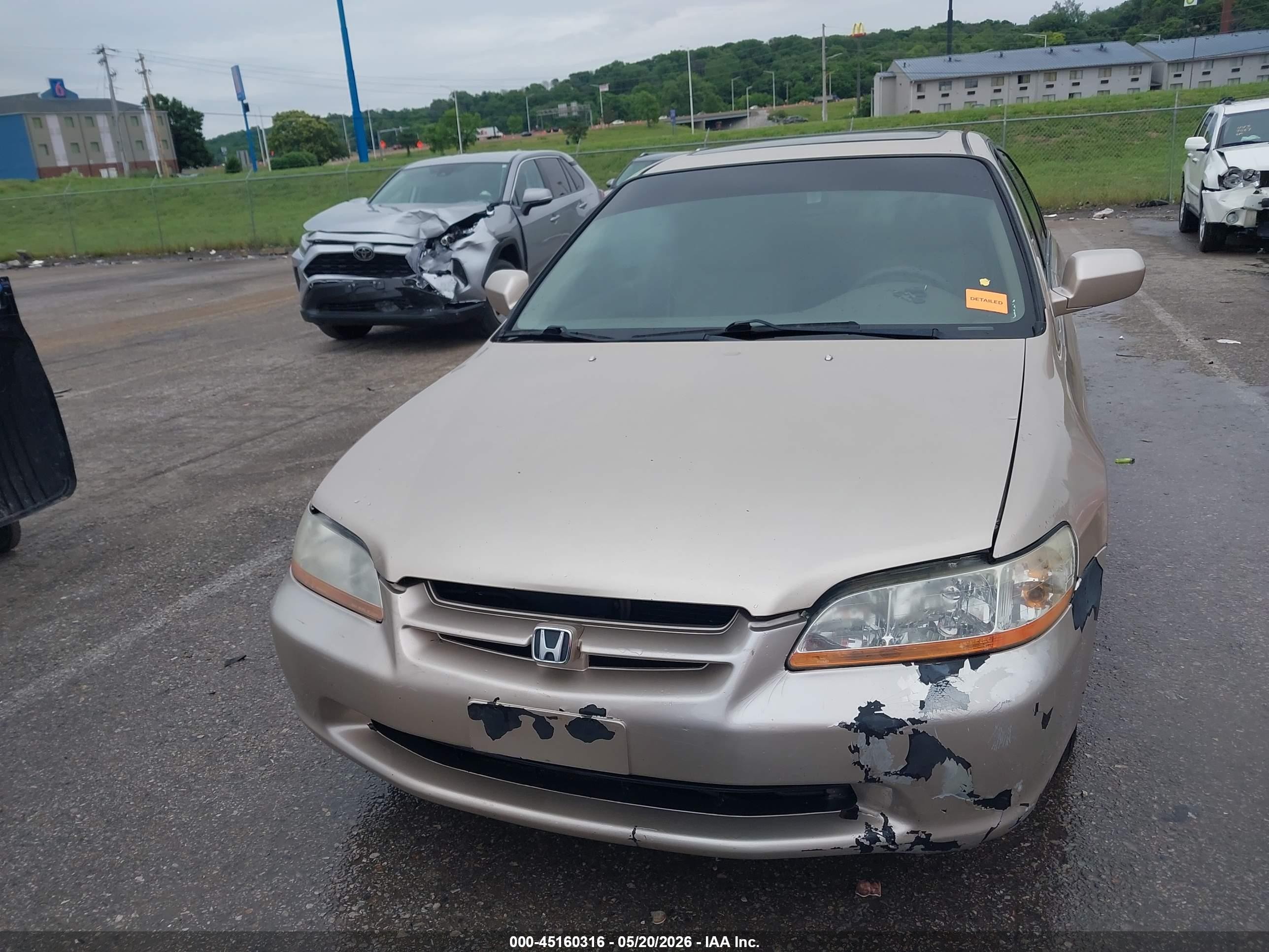 2000 Honda Accord 2.3 Ex Gold vin: 1HGCG5667YA111282